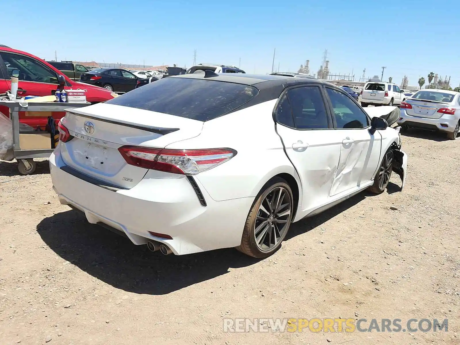 4 Photograph of a damaged car 4T1K61AK4LU370678 TOYOTA CAMRY 2020