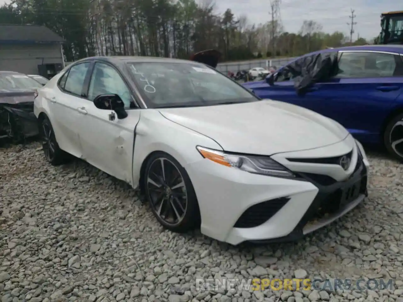 1 Photograph of a damaged car 4T1K61AK4LU381440 TOYOTA CAMRY 2020