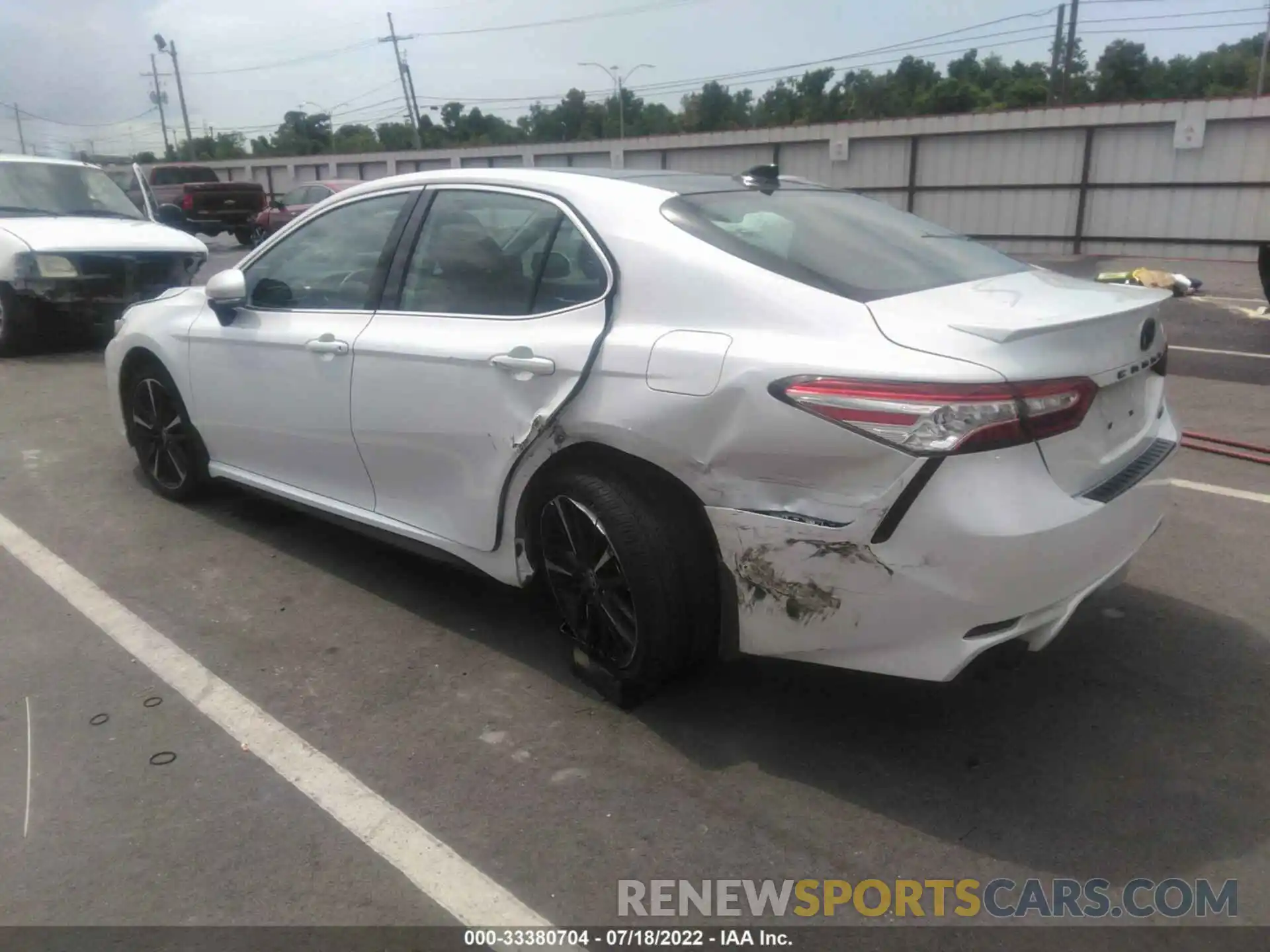 3 Photograph of a damaged car 4T1K61AK4LU382300 TOYOTA CAMRY 2020