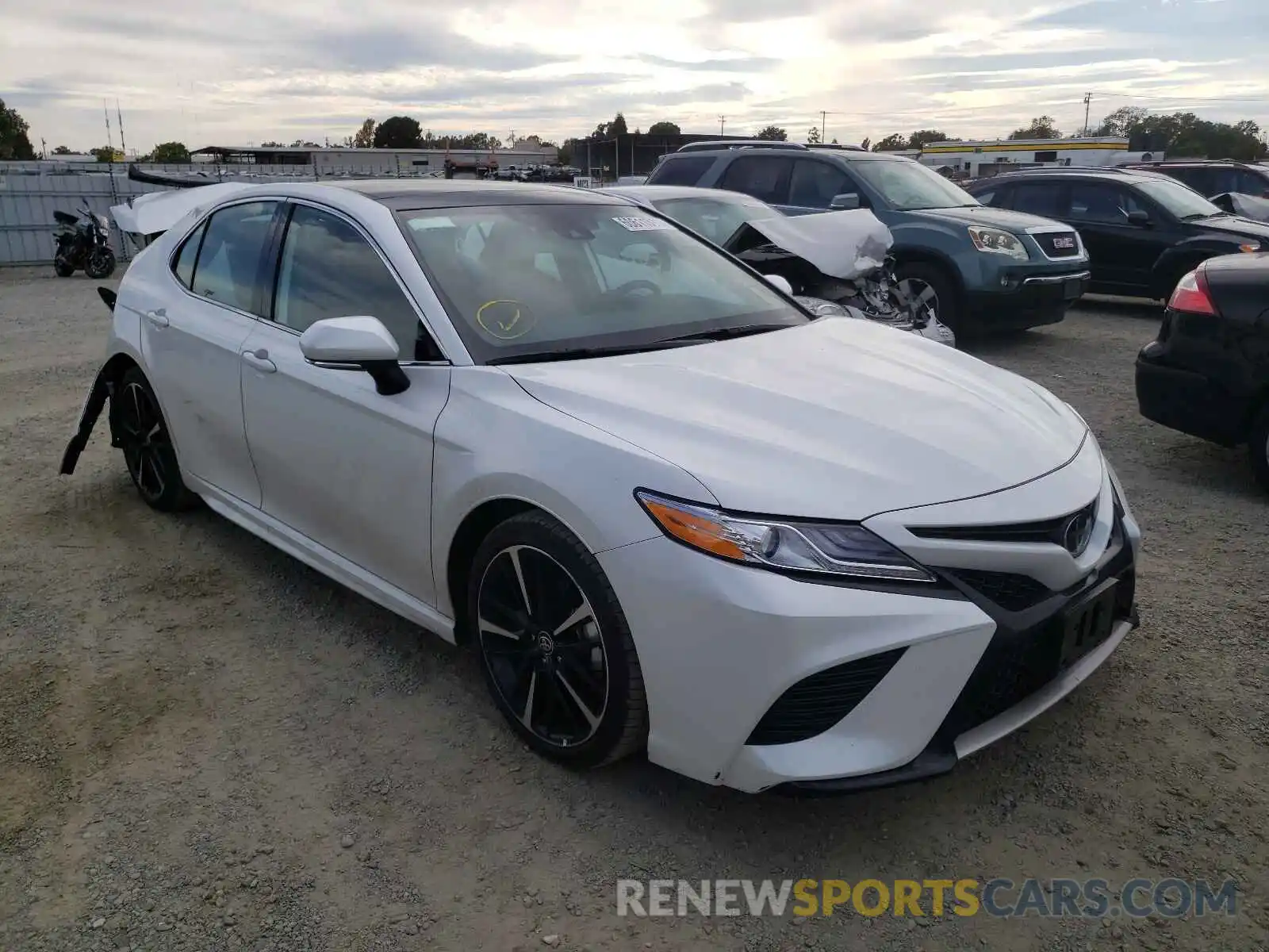 1 Photograph of a damaged car 4T1K61AK4LU393748 TOYOTA CAMRY 2020