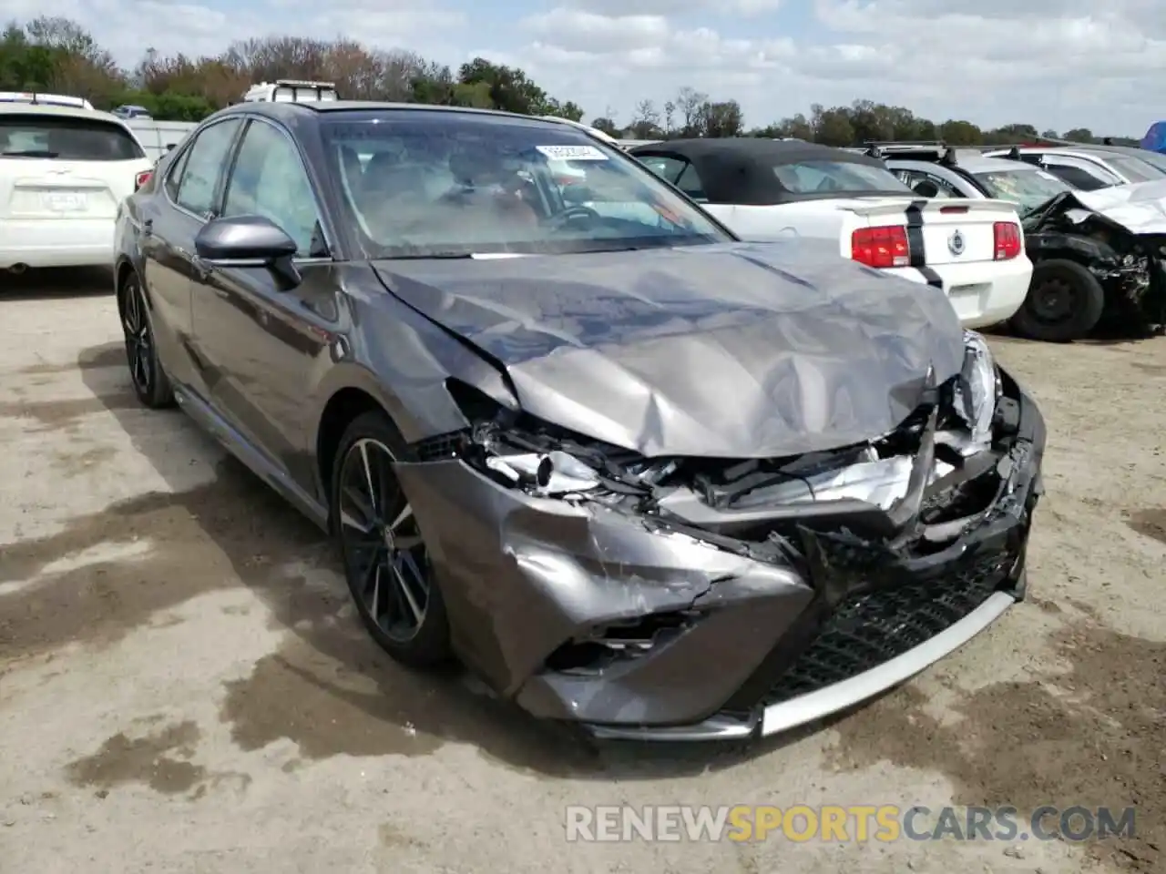 1 Photograph of a damaged car 4T1K61AK4LU400486 TOYOTA CAMRY 2020