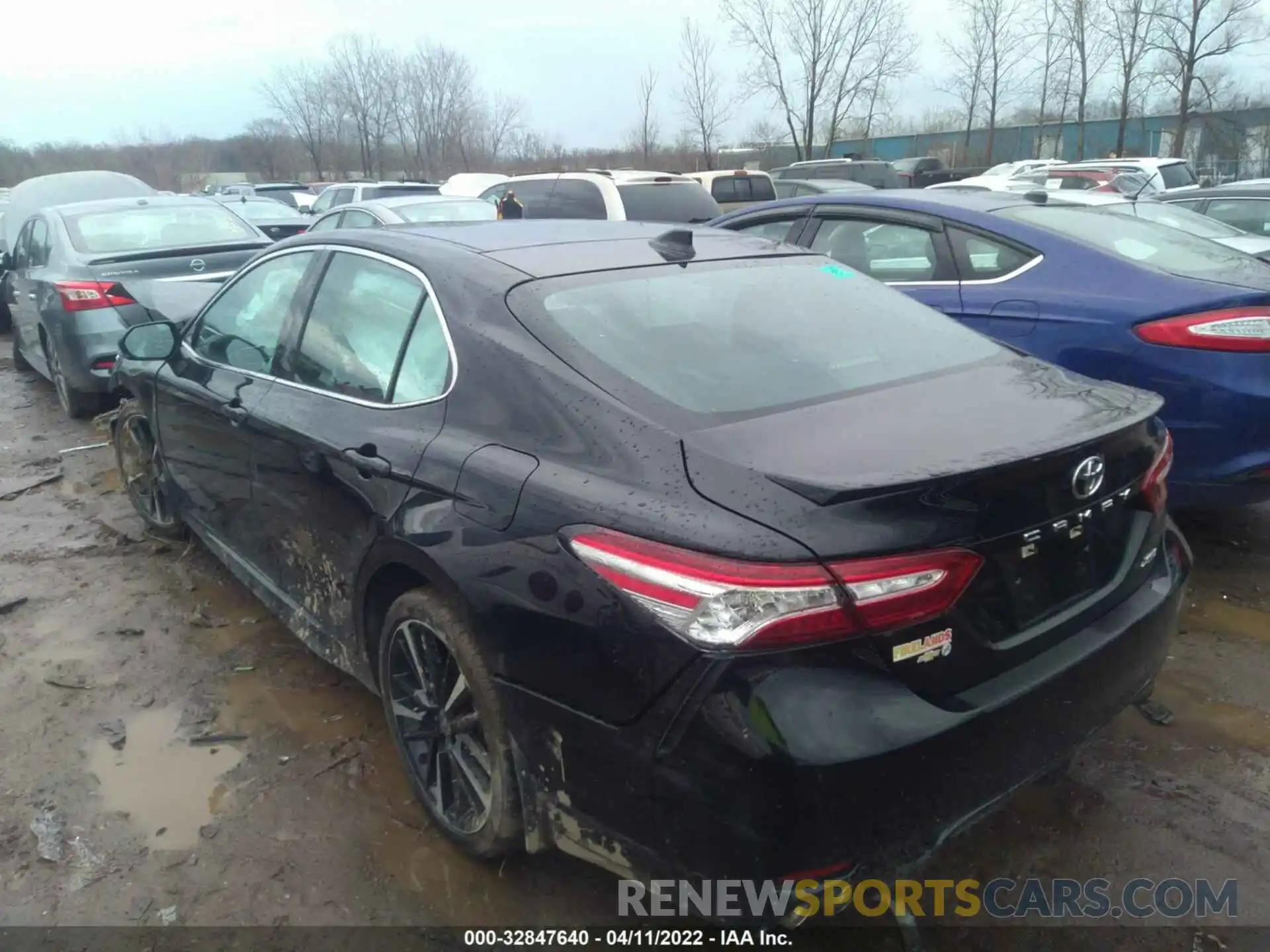 3 Photograph of a damaged car 4T1K61AK4LU503455 TOYOTA CAMRY 2020