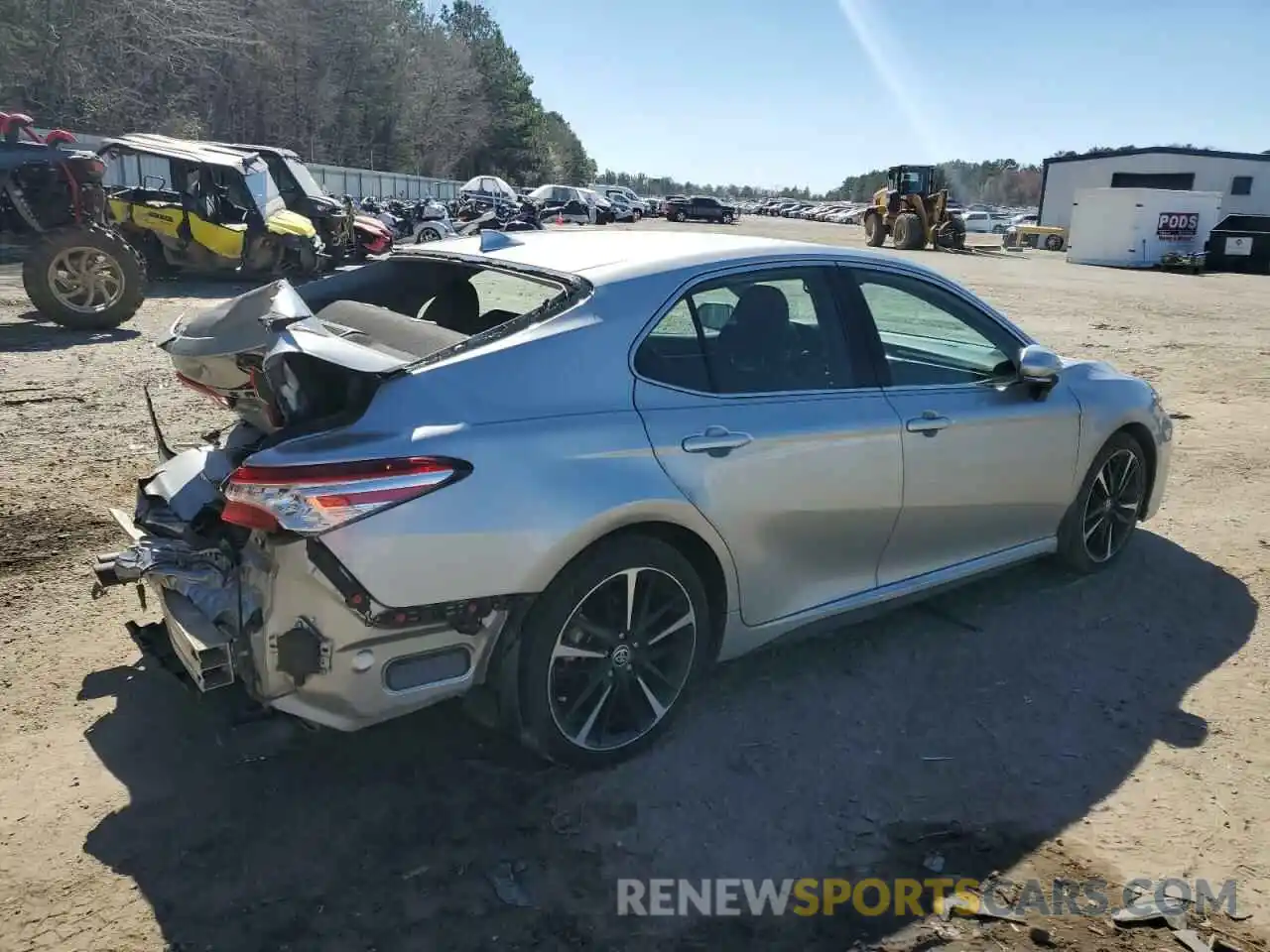 3 Photograph of a damaged car 4T1K61AK4LU505738 TOYOTA CAMRY 2020