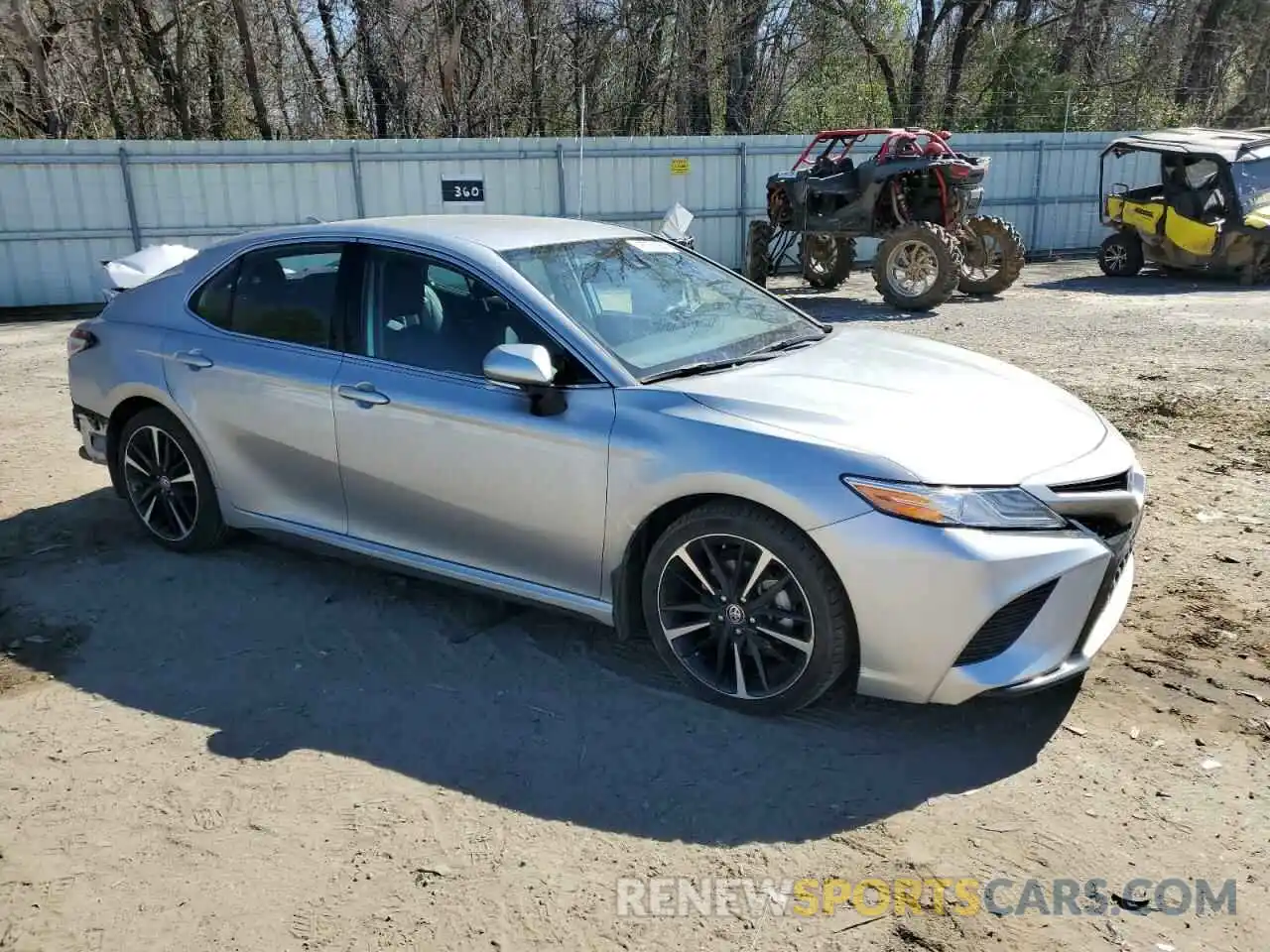 4 Photograph of a damaged car 4T1K61AK4LU505738 TOYOTA CAMRY 2020