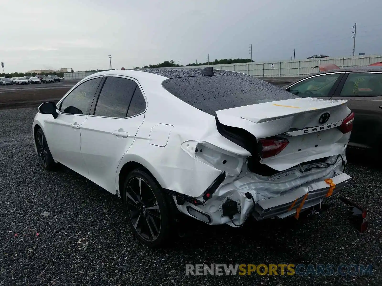 3 Photograph of a damaged car 4T1K61AK4LU867620 TOYOTA CAMRY 2020