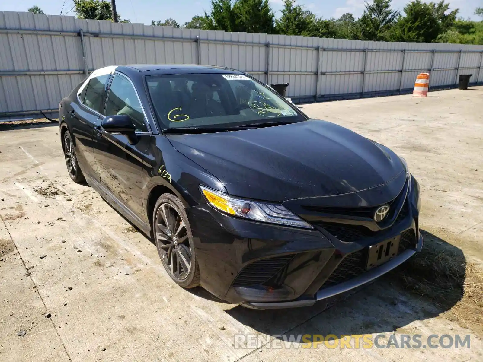 1 Photograph of a damaged car 4T1K61AK4LU869920 TOYOTA CAMRY 2020