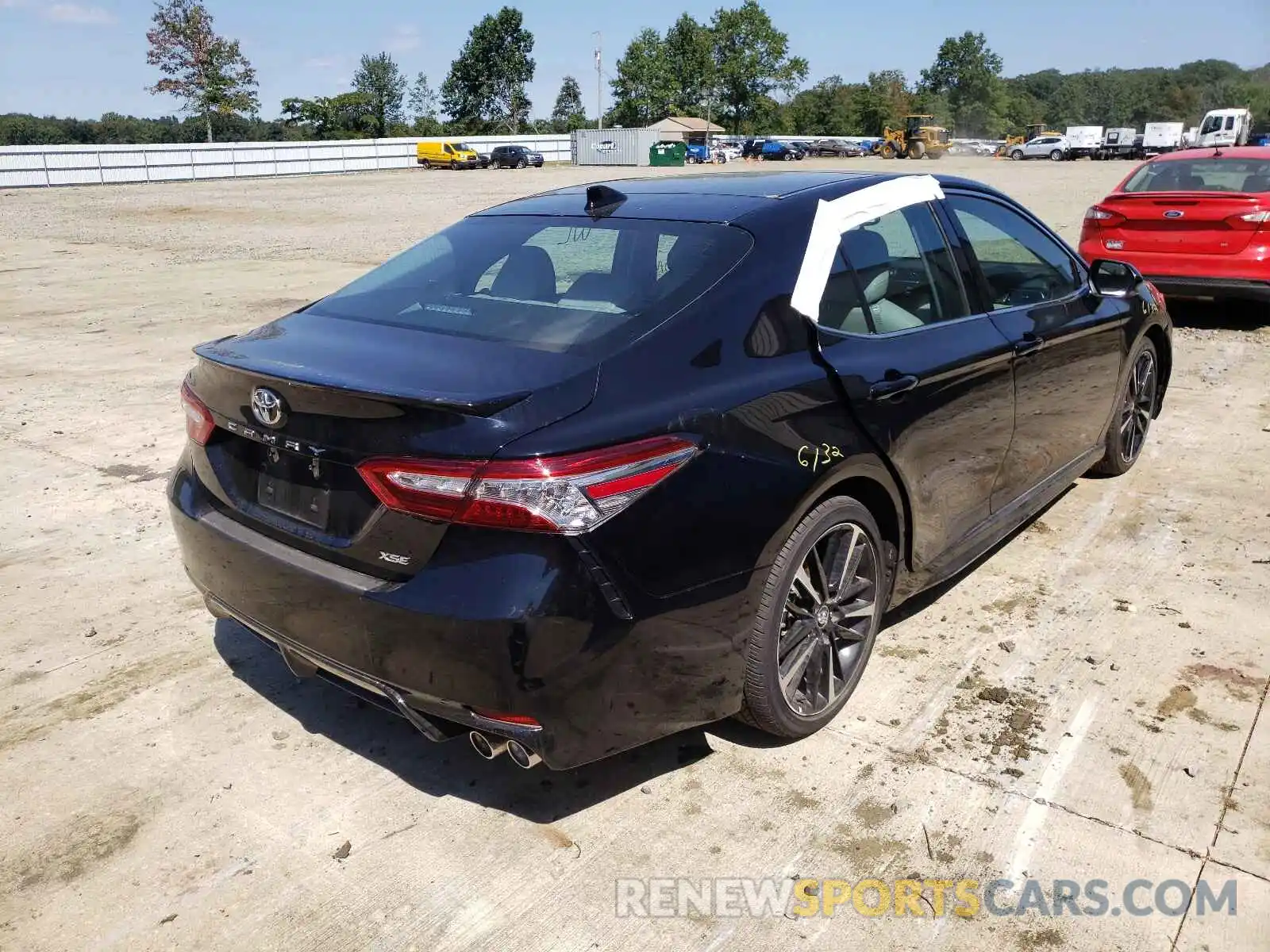 4 Photograph of a damaged car 4T1K61AK4LU869920 TOYOTA CAMRY 2020