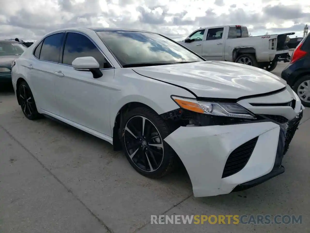 1 Photograph of a damaged car 4T1K61AK4LU871425 TOYOTA CAMRY 2020