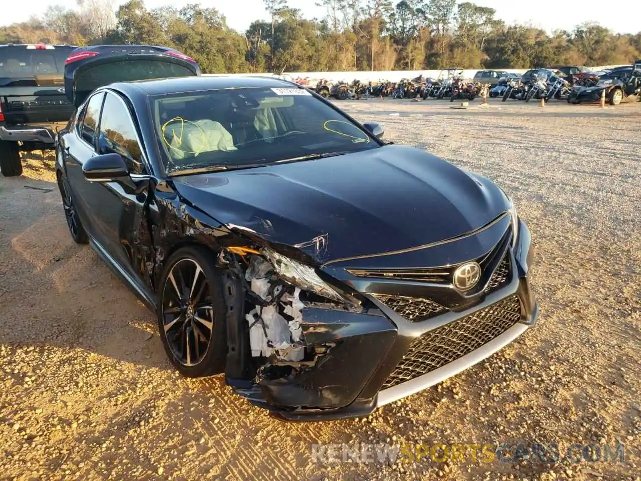 1 Photograph of a damaged car 4T1K61AK4LU918517 TOYOTA CAMRY 2020