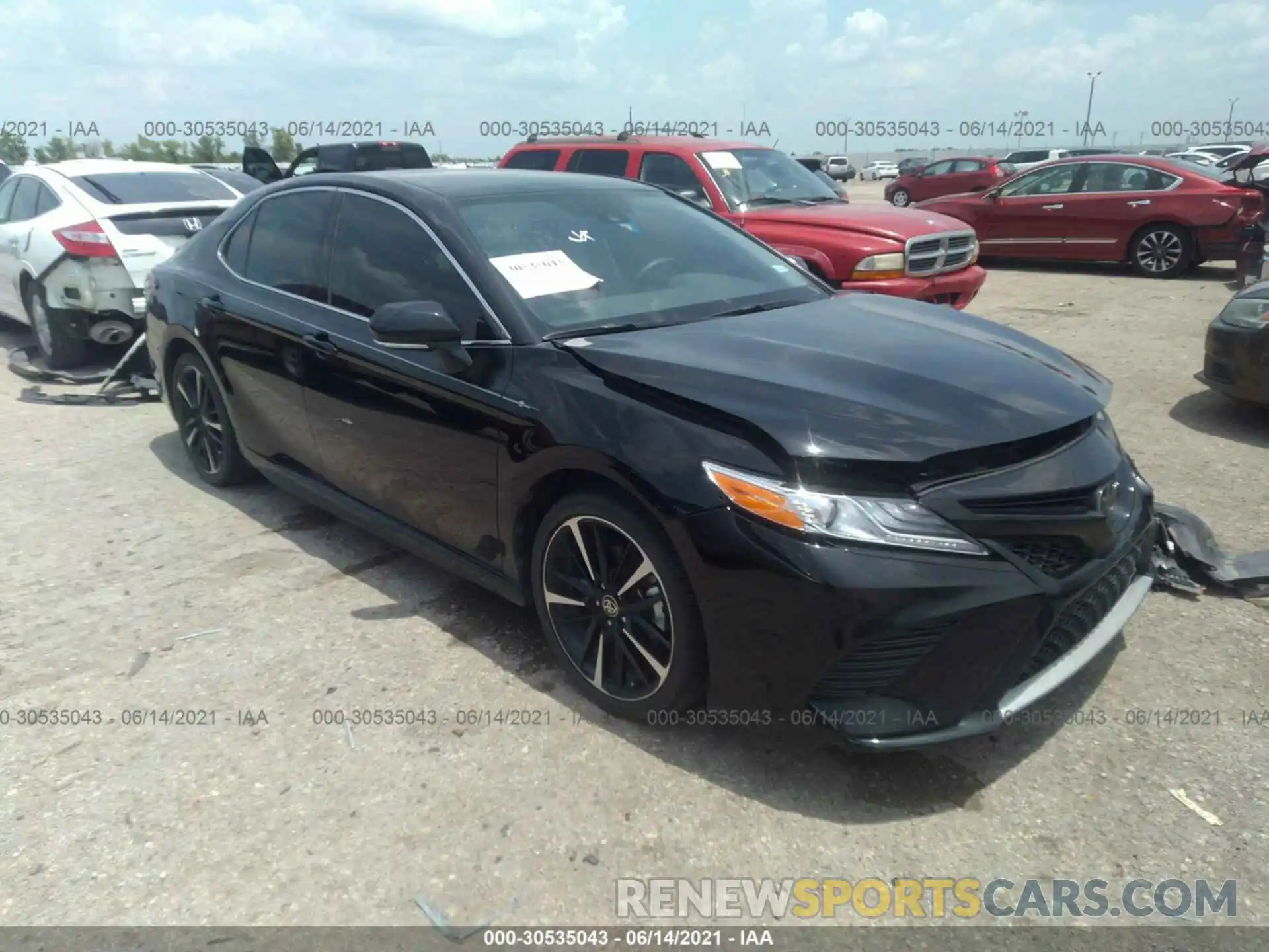 1 Photograph of a damaged car 4T1K61AK4LU977728 TOYOTA CAMRY 2020