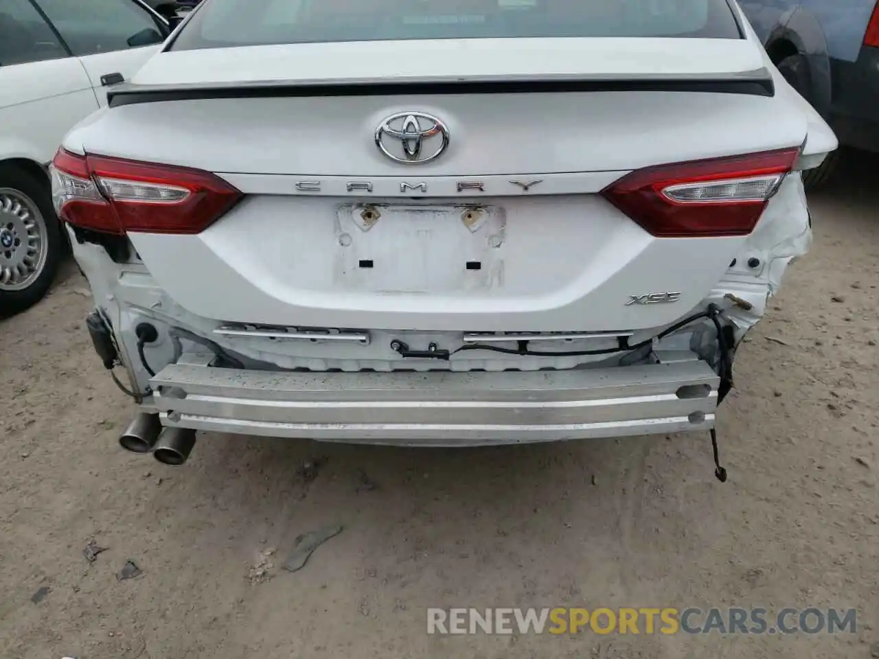 9 Photograph of a damaged car 4T1K61AK5LU305418 TOYOTA CAMRY 2020