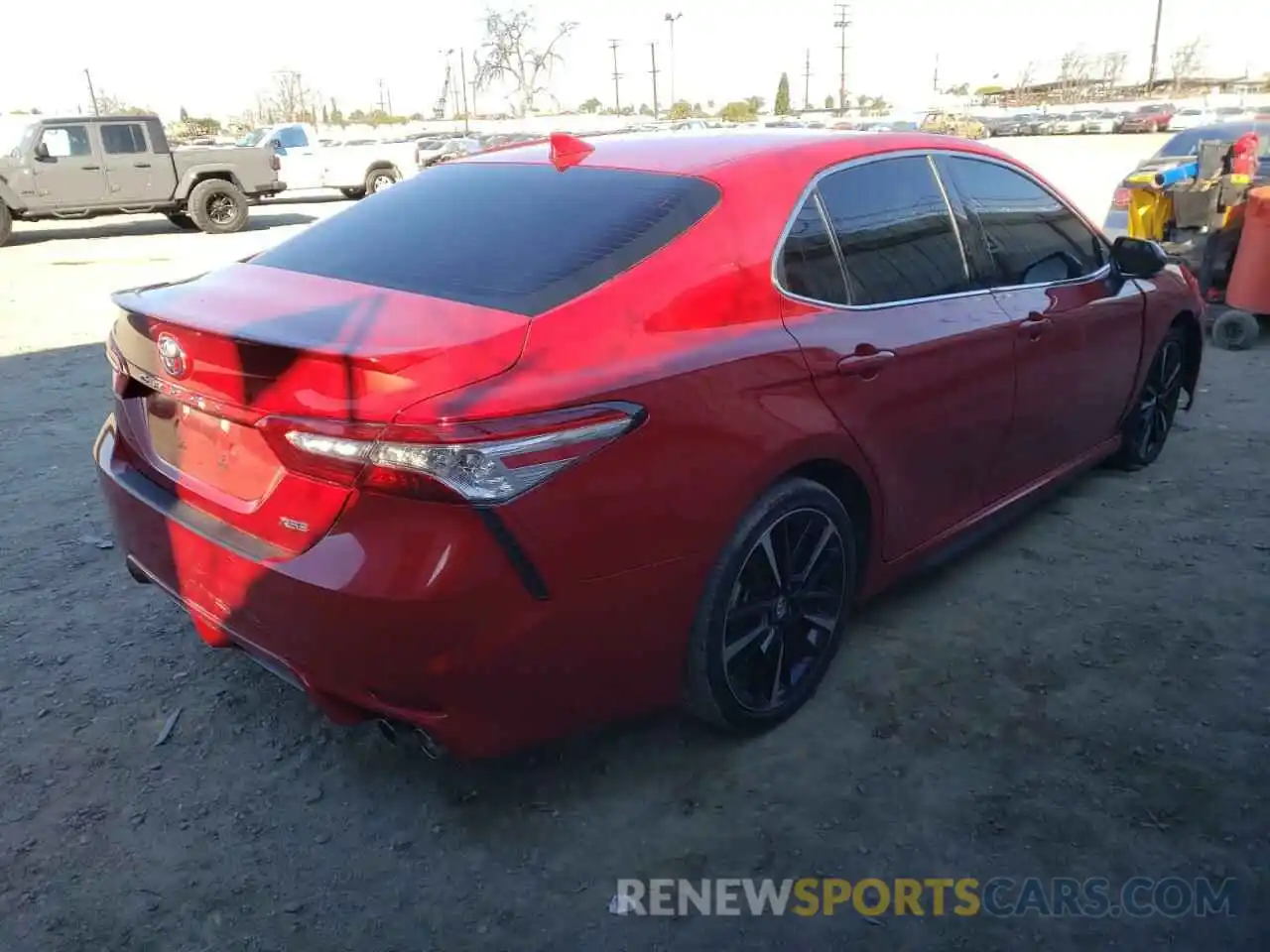 4 Photograph of a damaged car 4T1K61AK5LU316354 TOYOTA CAMRY 2020