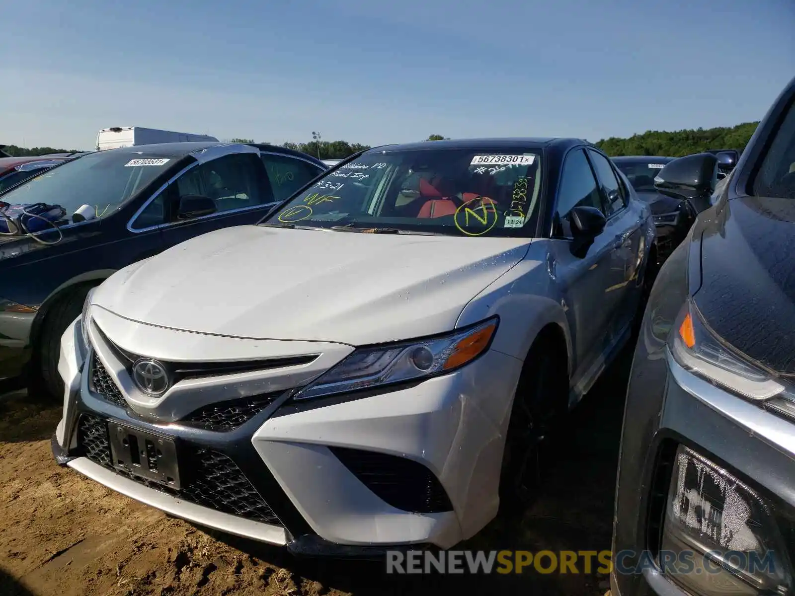 2 Photograph of a damaged car 4T1K61AK5LU320453 TOYOTA CAMRY 2020