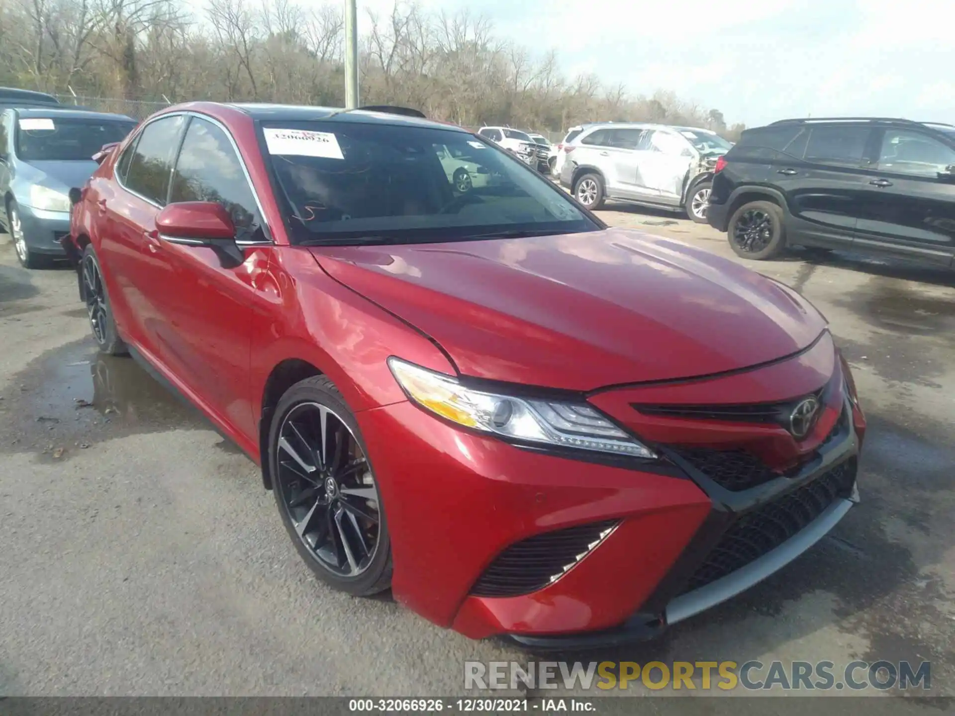 1 Photograph of a damaged car 4T1K61AK5LU336846 TOYOTA CAMRY 2020