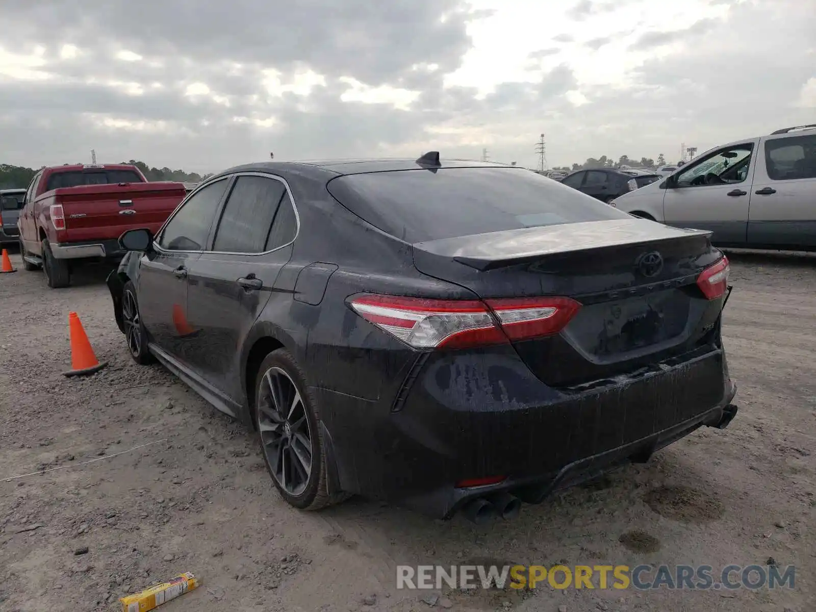 3 Photograph of a damaged car 4T1K61AK5LU338130 TOYOTA CAMRY 2020