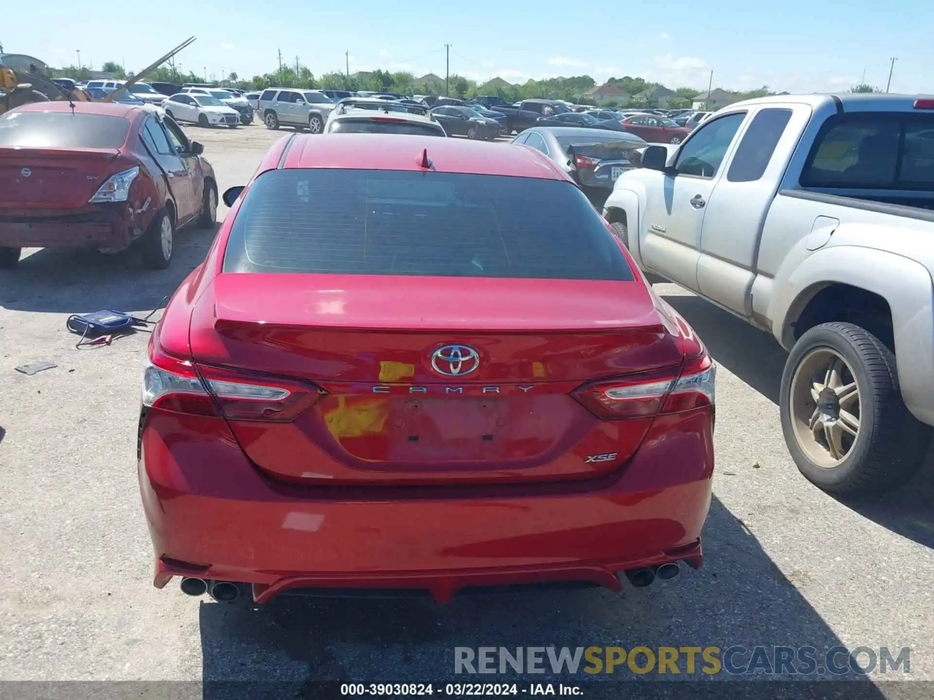 16 Photograph of a damaged car 4T1K61AK5LU338886 TOYOTA CAMRY 2020