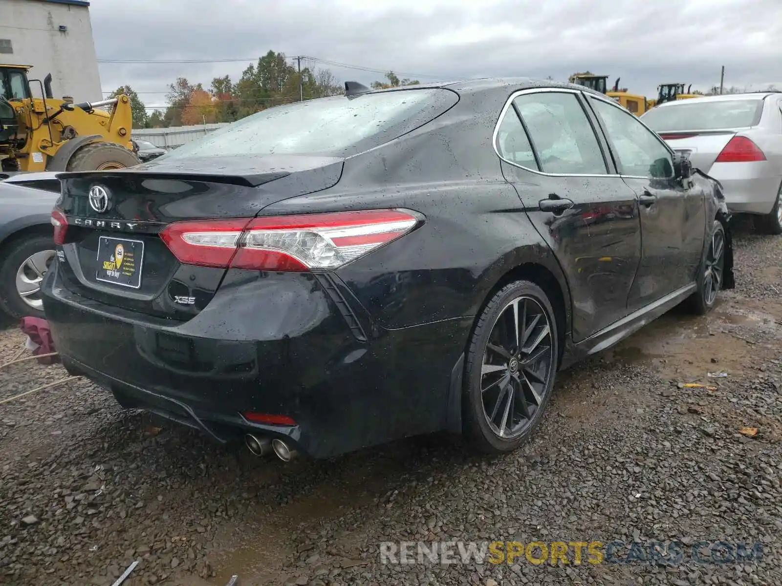 4 Photograph of a damaged car 4T1K61AK5LU374903 TOYOTA CAMRY 2020