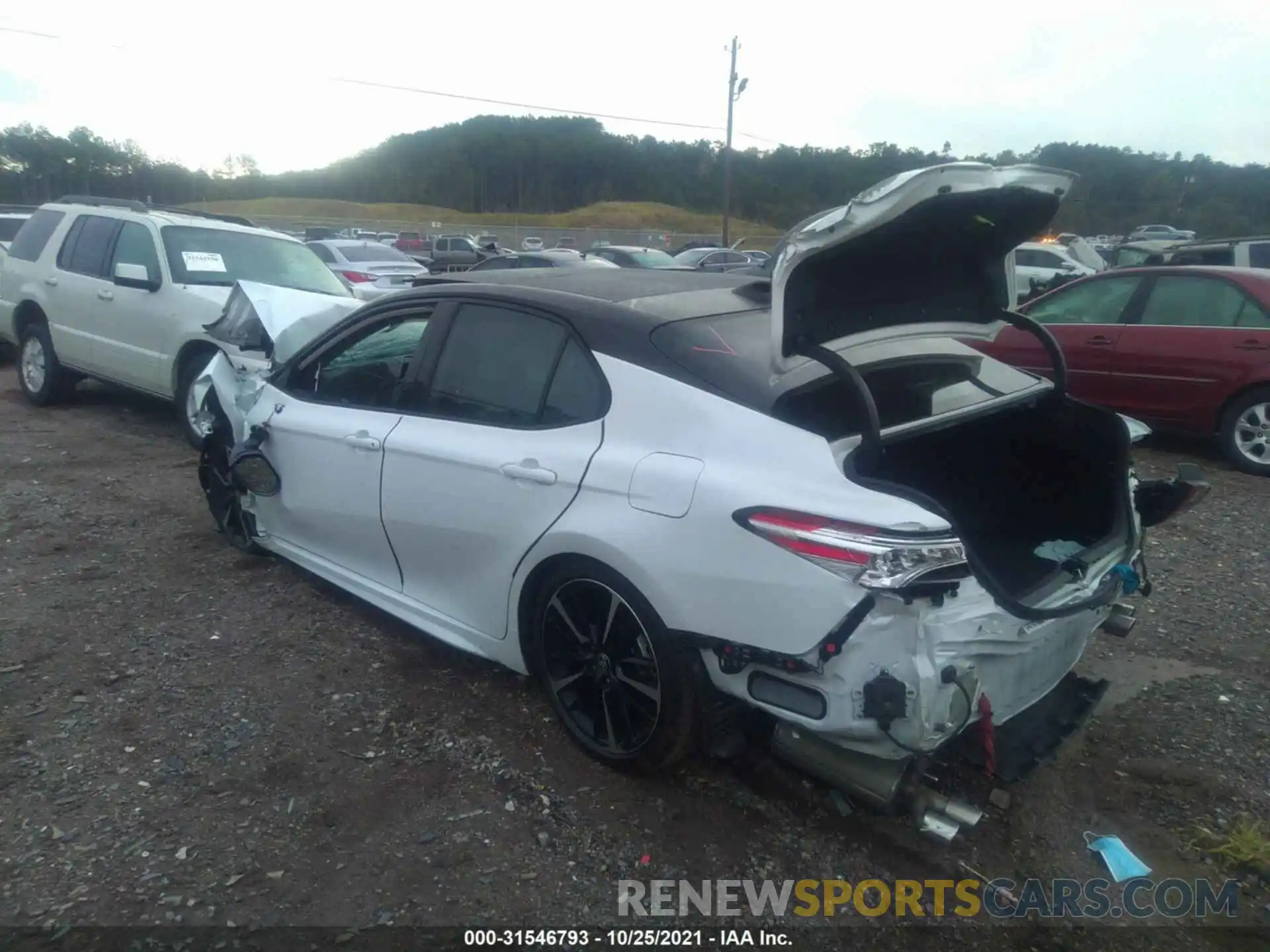 3 Photograph of a damaged car 4T1K61AK5LU383262 TOYOTA CAMRY 2020