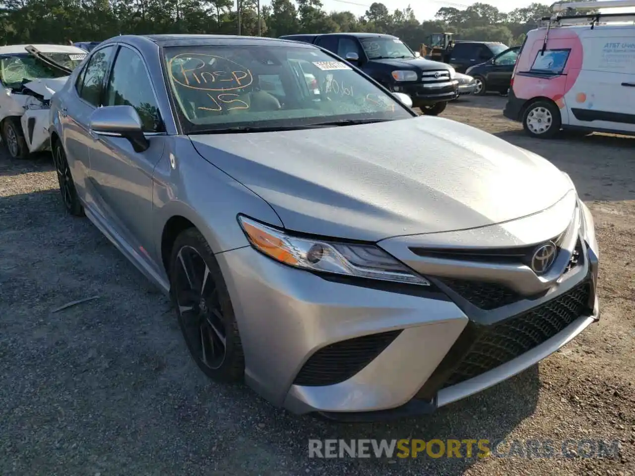 1 Photograph of a damaged car 4T1K61AK5LU387800 TOYOTA CAMRY 2020