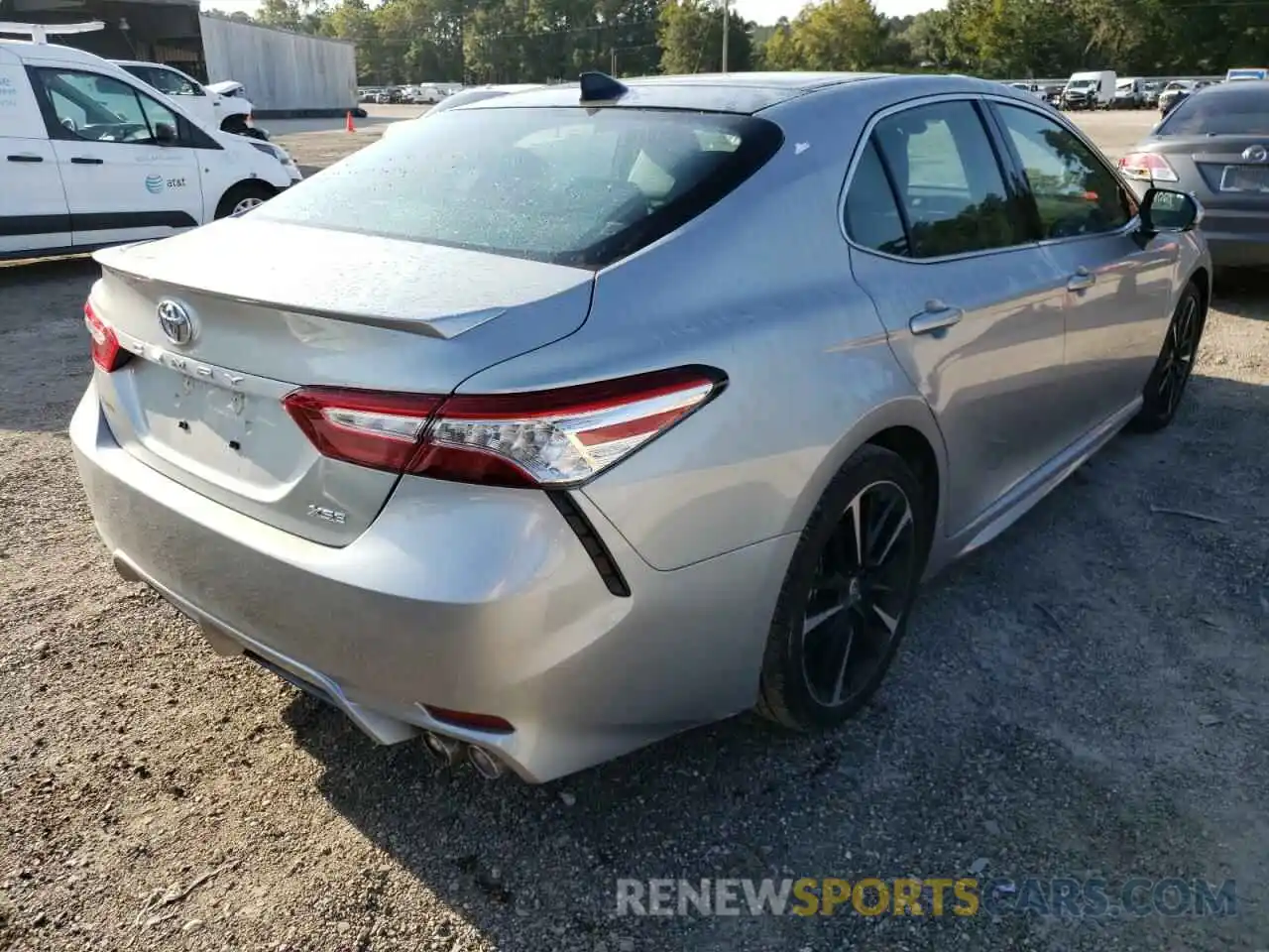 4 Photograph of a damaged car 4T1K61AK5LU387800 TOYOTA CAMRY 2020