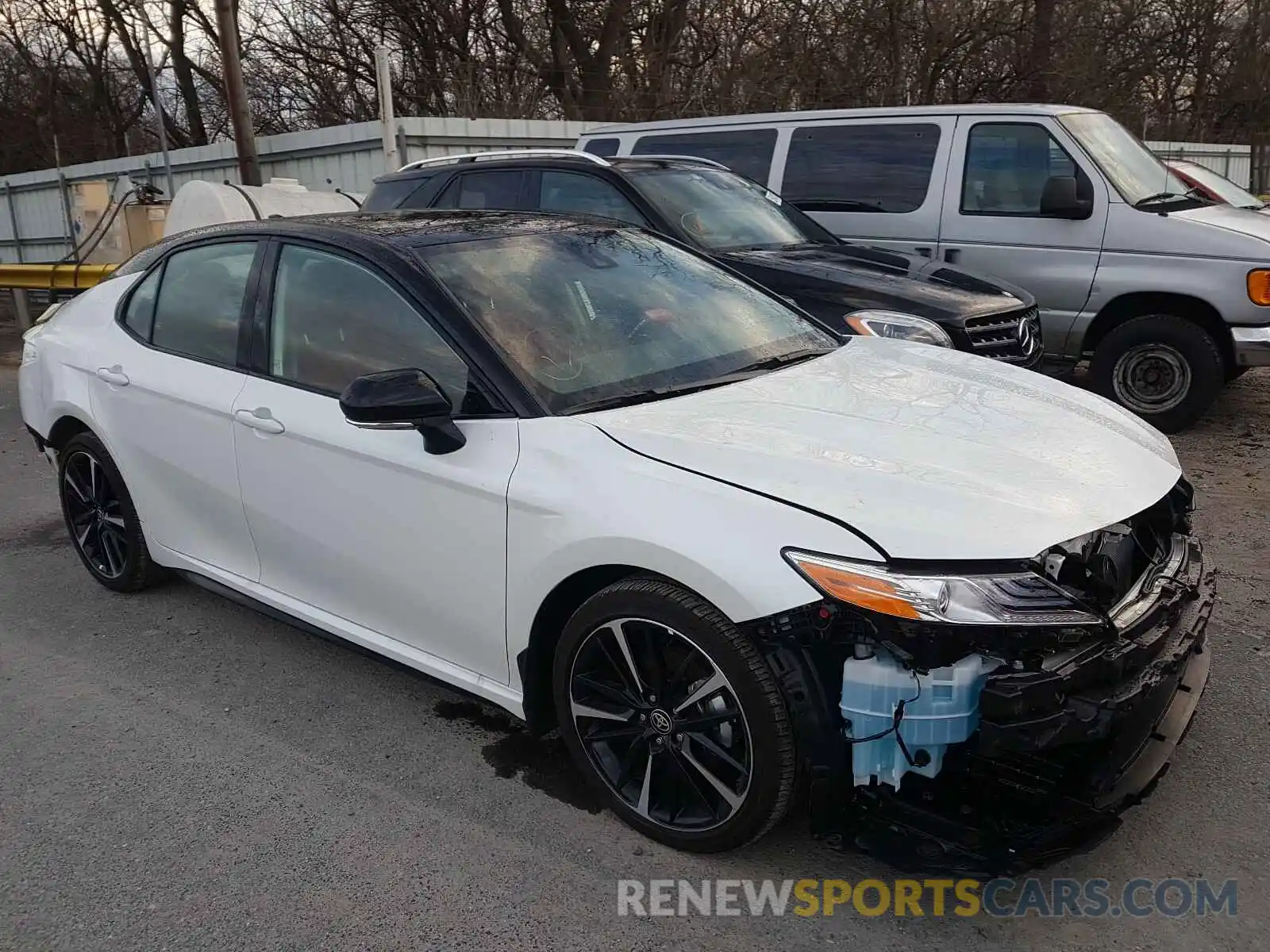 1 Photograph of a damaged car 4T1K61AK5LU390535 TOYOTA CAMRY 2020