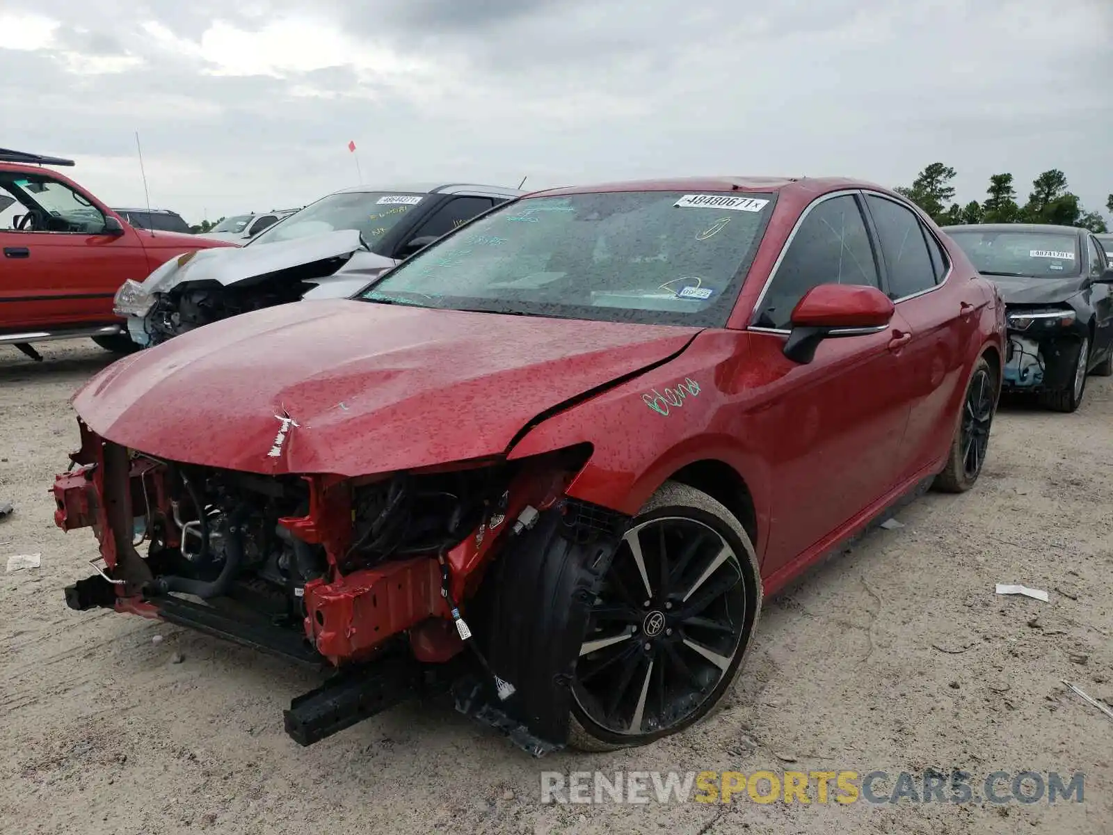 2 Photograph of a damaged car 4T1K61AK5LU392284 TOYOTA CAMRY 2020