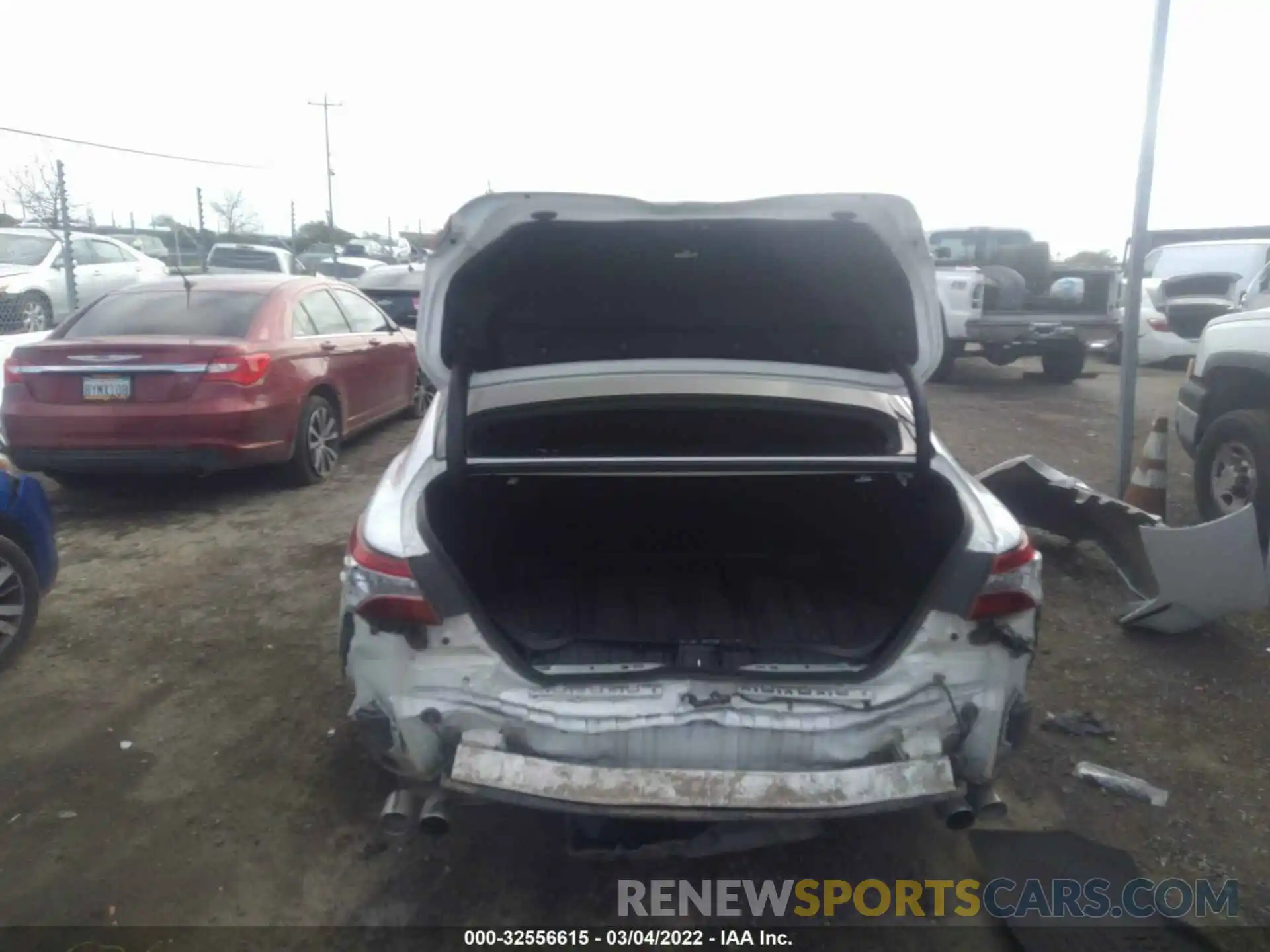 6 Photograph of a damaged car 4T1K61AK5LU395573 TOYOTA CAMRY 2020