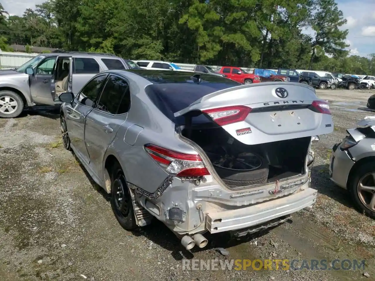 3 Photograph of a damaged car 4T1K61AK5LU395640 TOYOTA CAMRY 2020