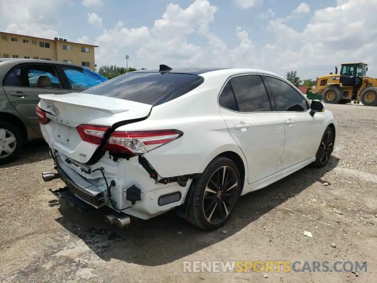 4 Photograph of a damaged car 4T1K61AK5LU398358 TOYOTA CAMRY 2020