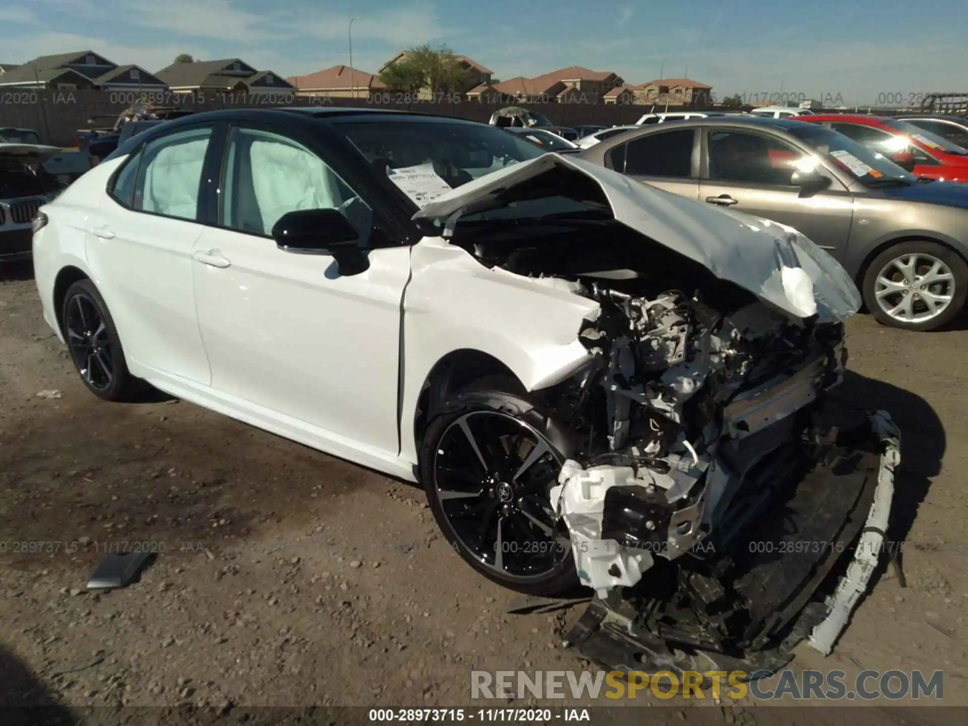 1 Photograph of a damaged car 4T1K61AK5LU399641 TOYOTA CAMRY 2020