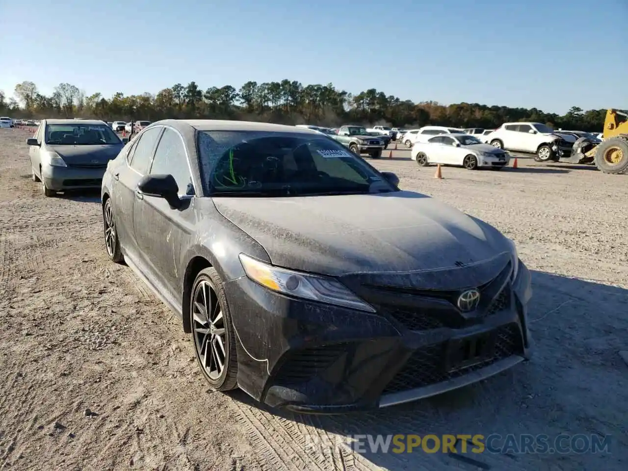 1 Photograph of a damaged car 4T1K61AK5LU865827 TOYOTA CAMRY 2020