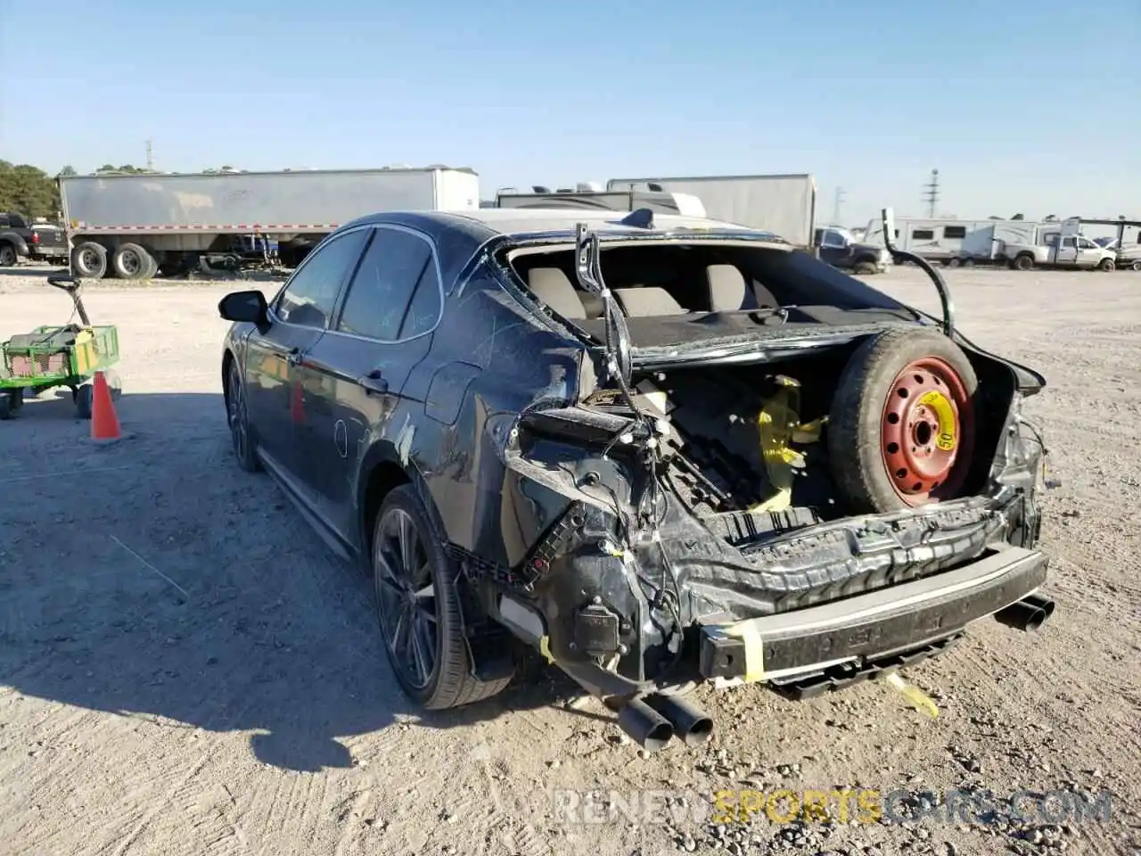 3 Photograph of a damaged car 4T1K61AK5LU865827 TOYOTA CAMRY 2020