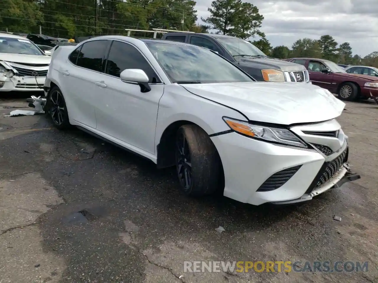 1 Photograph of a damaged car 4T1K61AK5LU883146 TOYOTA CAMRY 2020