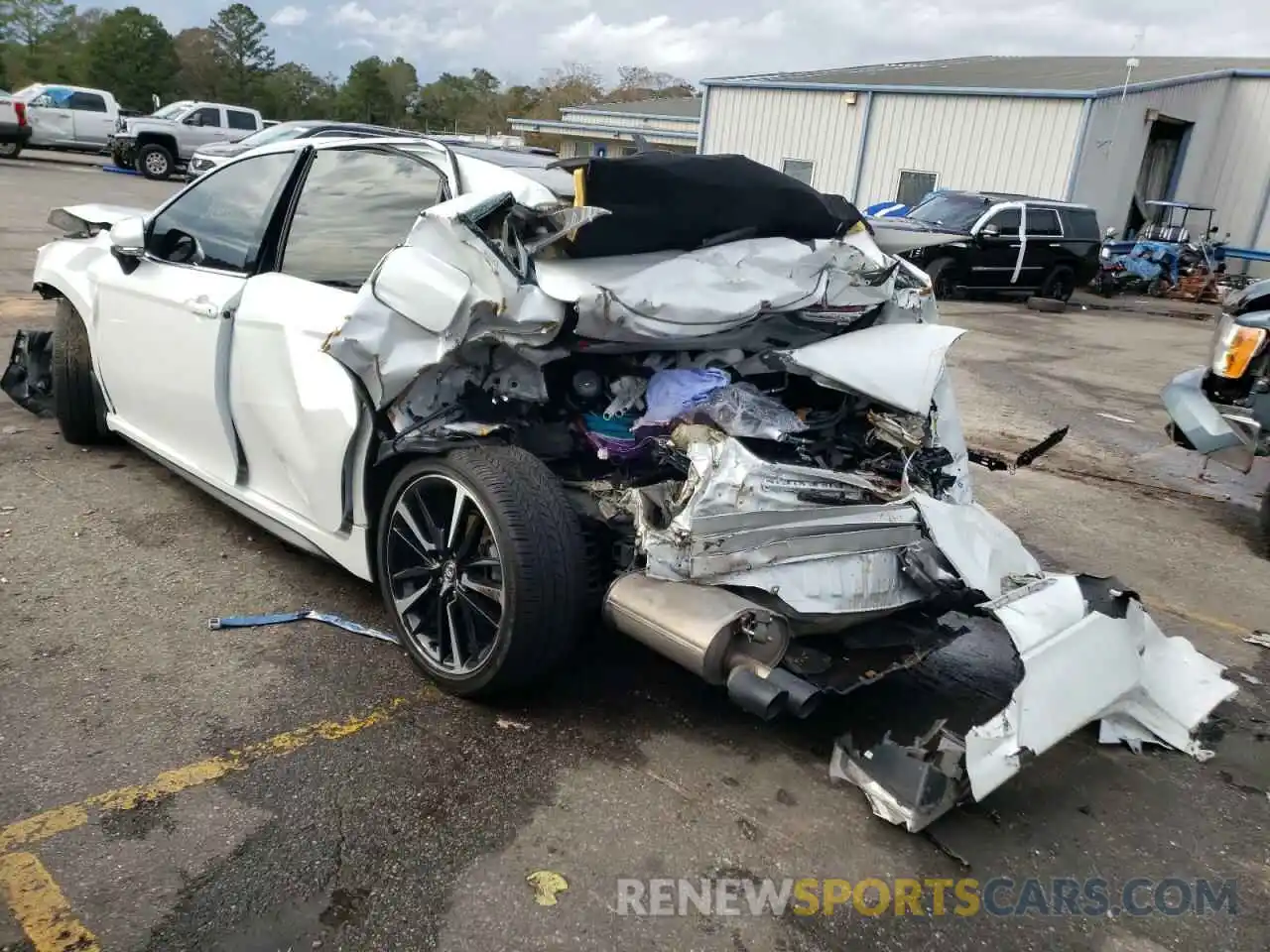 3 Photograph of a damaged car 4T1K61AK5LU883146 TOYOTA CAMRY 2020