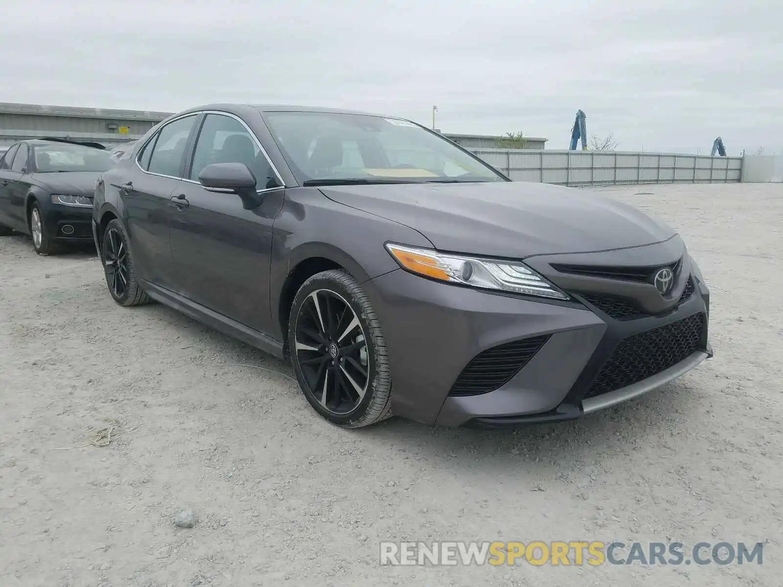 1 Photograph of a damaged car 4T1K61AK5LU886449 TOYOTA CAMRY 2020