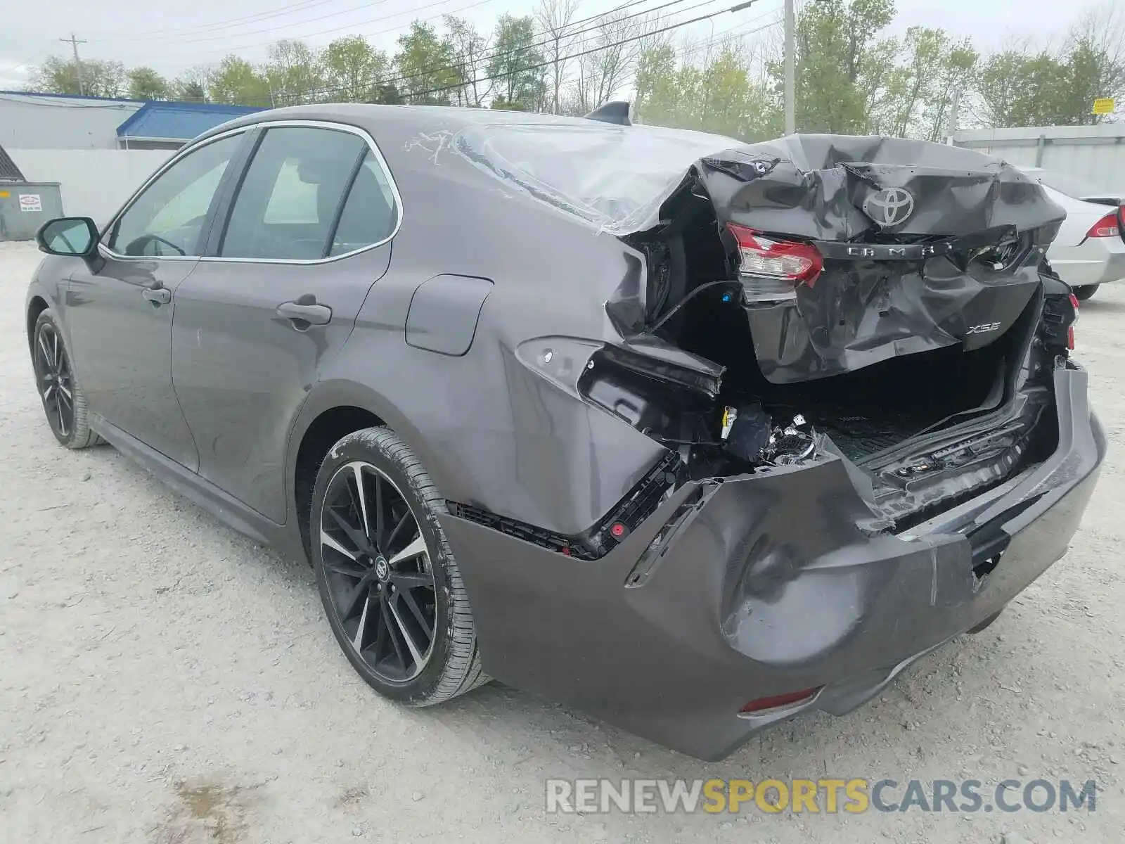 3 Photograph of a damaged car 4T1K61AK5LU886449 TOYOTA CAMRY 2020