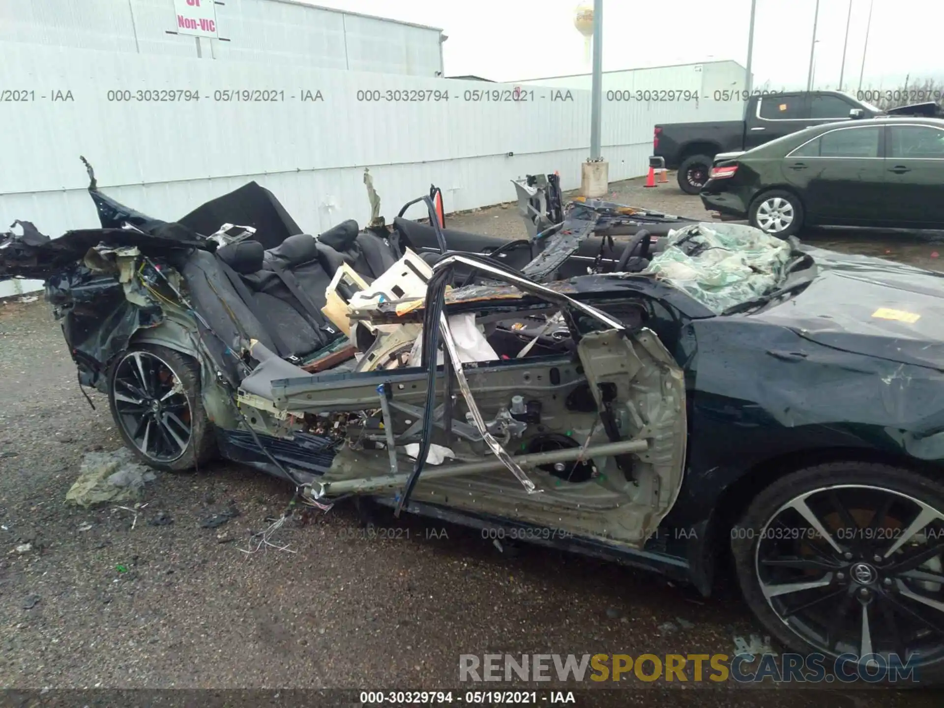 6 Photograph of a damaged car 4T1K61AK5LU900513 TOYOTA CAMRY 2020