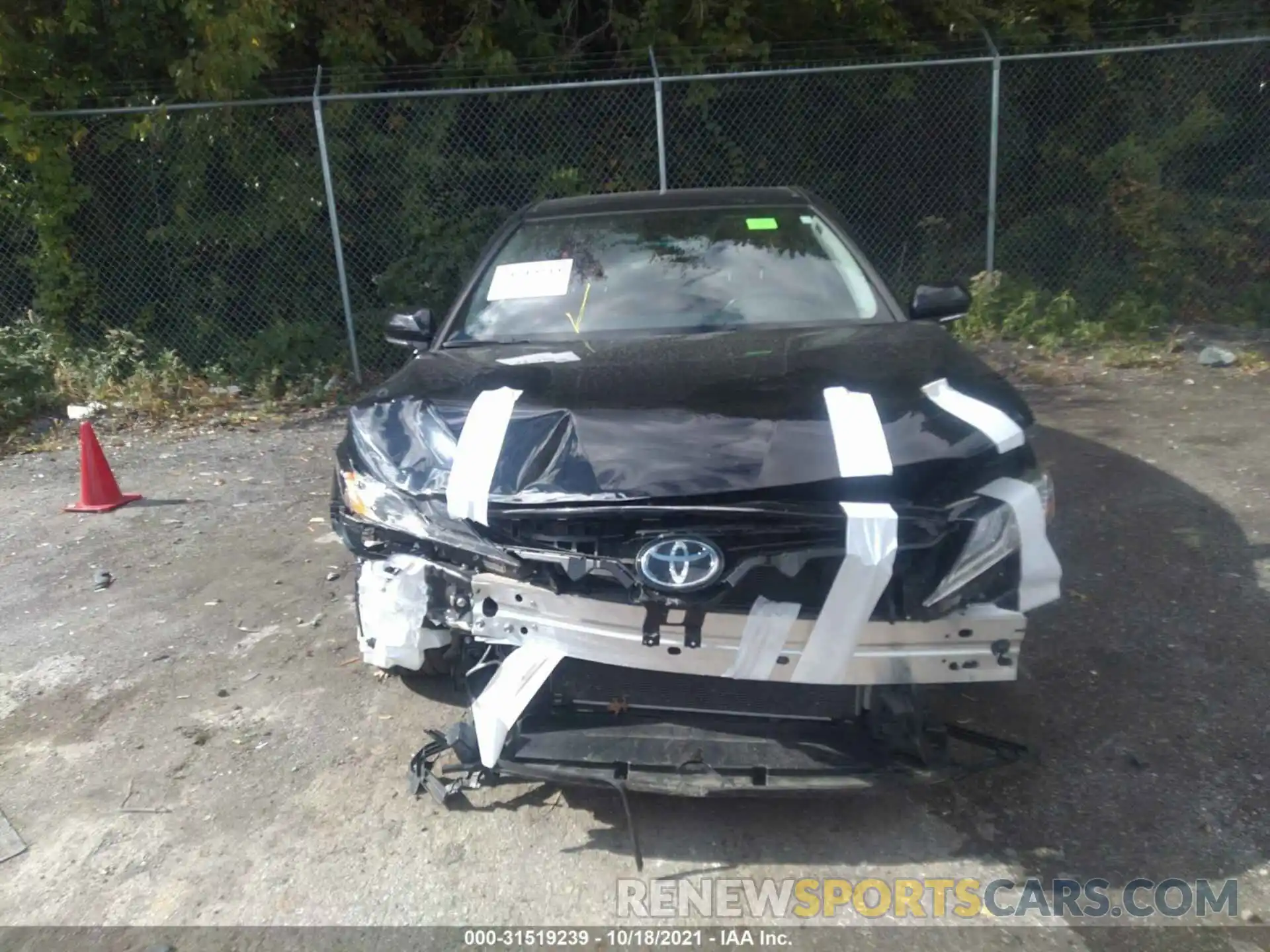 6 Photograph of a damaged car 4T1K61AK5LU902018 TOYOTA CAMRY 2020