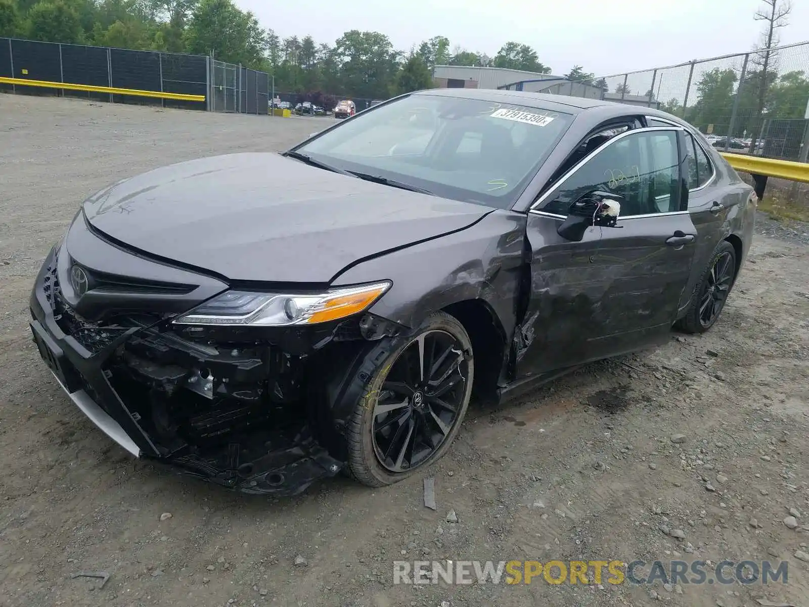 2 Photograph of a damaged car 4T1K61AK5LU909888 TOYOTA CAMRY 2020