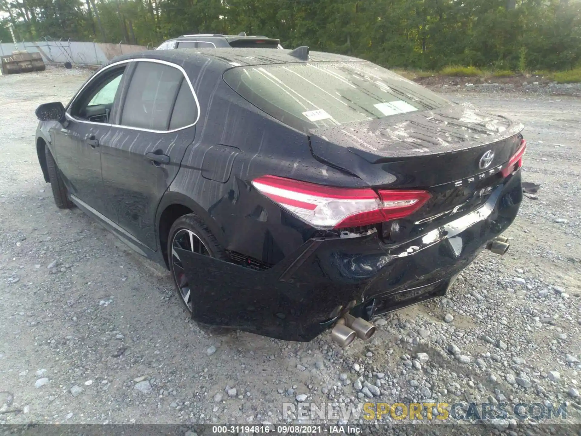 3 Photograph of a damaged car 4T1K61AK5LU941384 TOYOTA CAMRY 2020