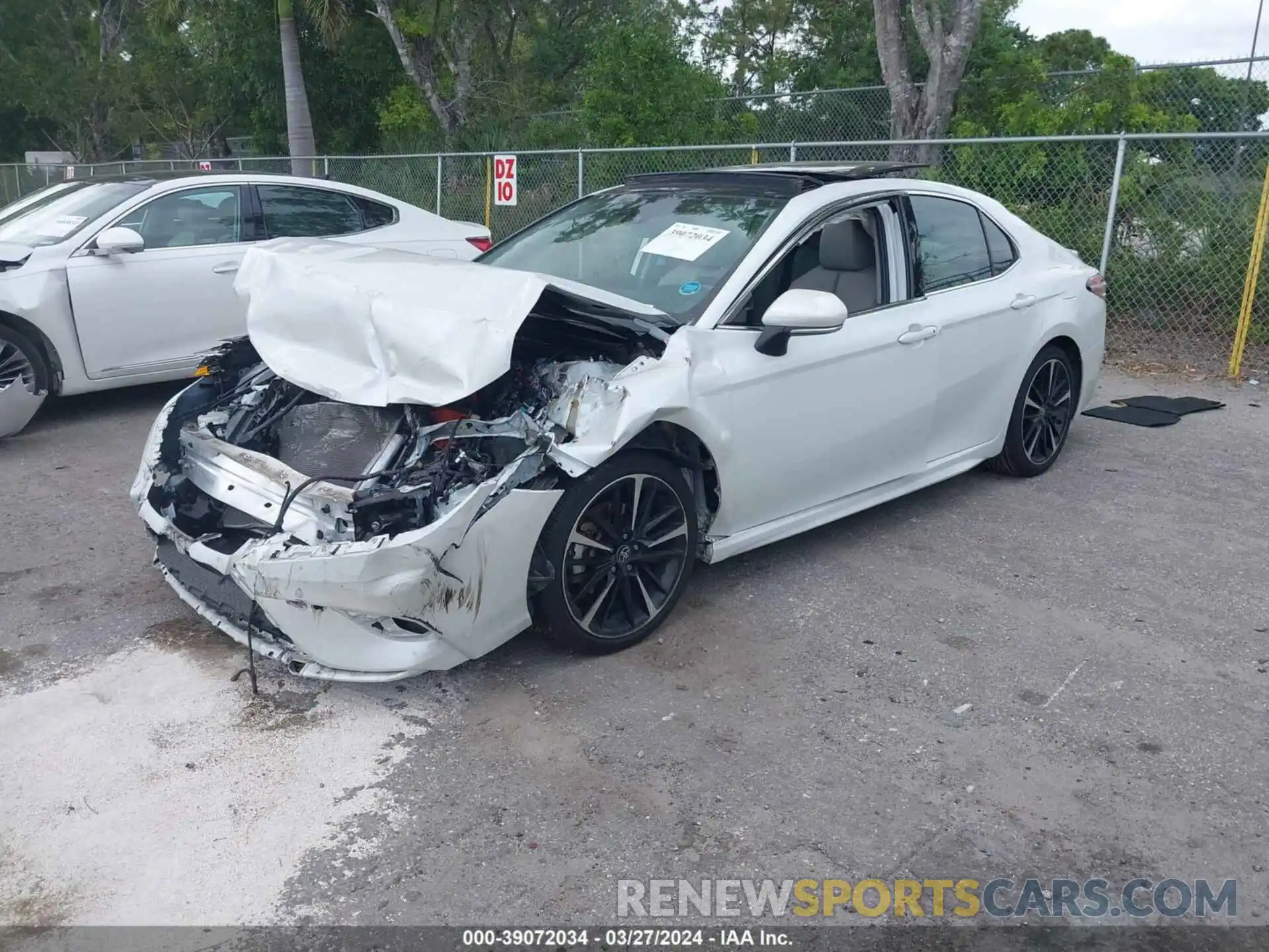 2 Photograph of a damaged car 4T1K61AK5LU979178 TOYOTA CAMRY 2020