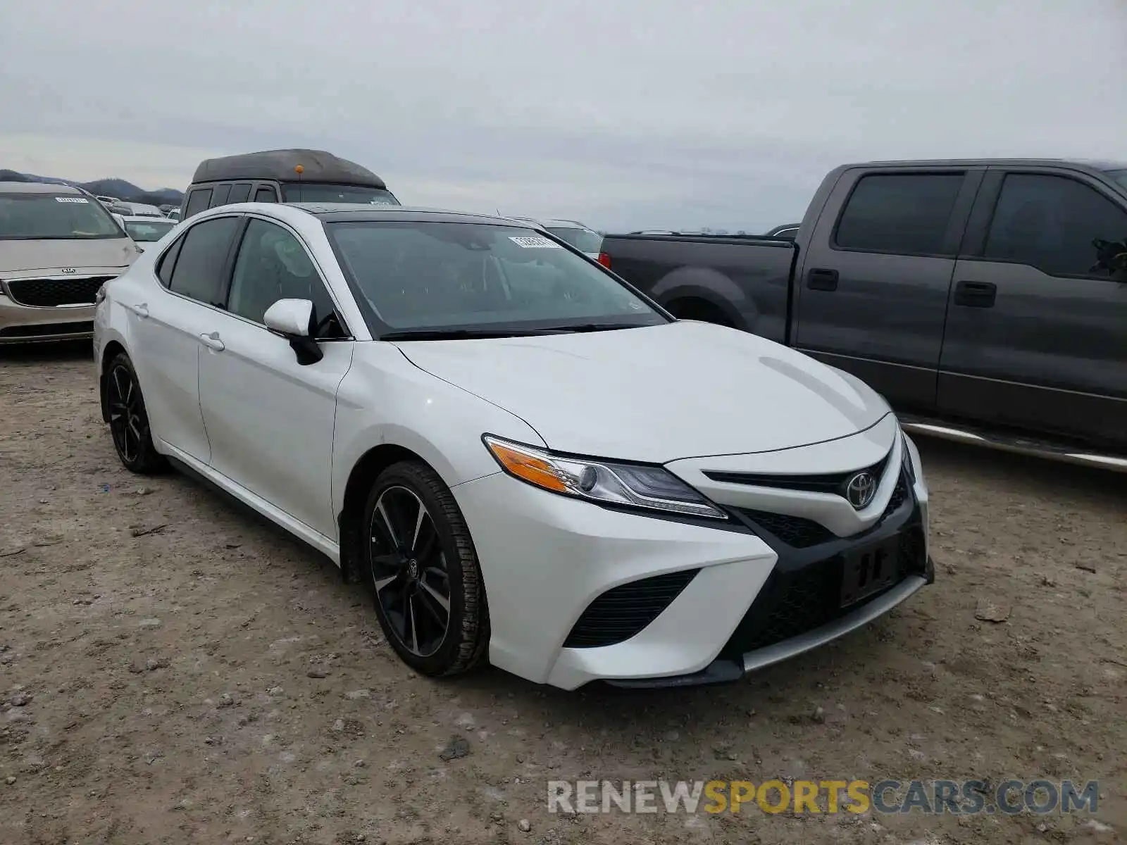 1 Photograph of a damaged car 4T1K61AK5LU995235 TOYOTA CAMRY 2020