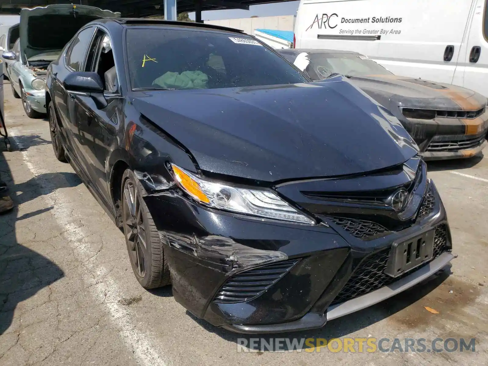 1 Photograph of a damaged car 4T1K61AK5LU995896 TOYOTA CAMRY 2020