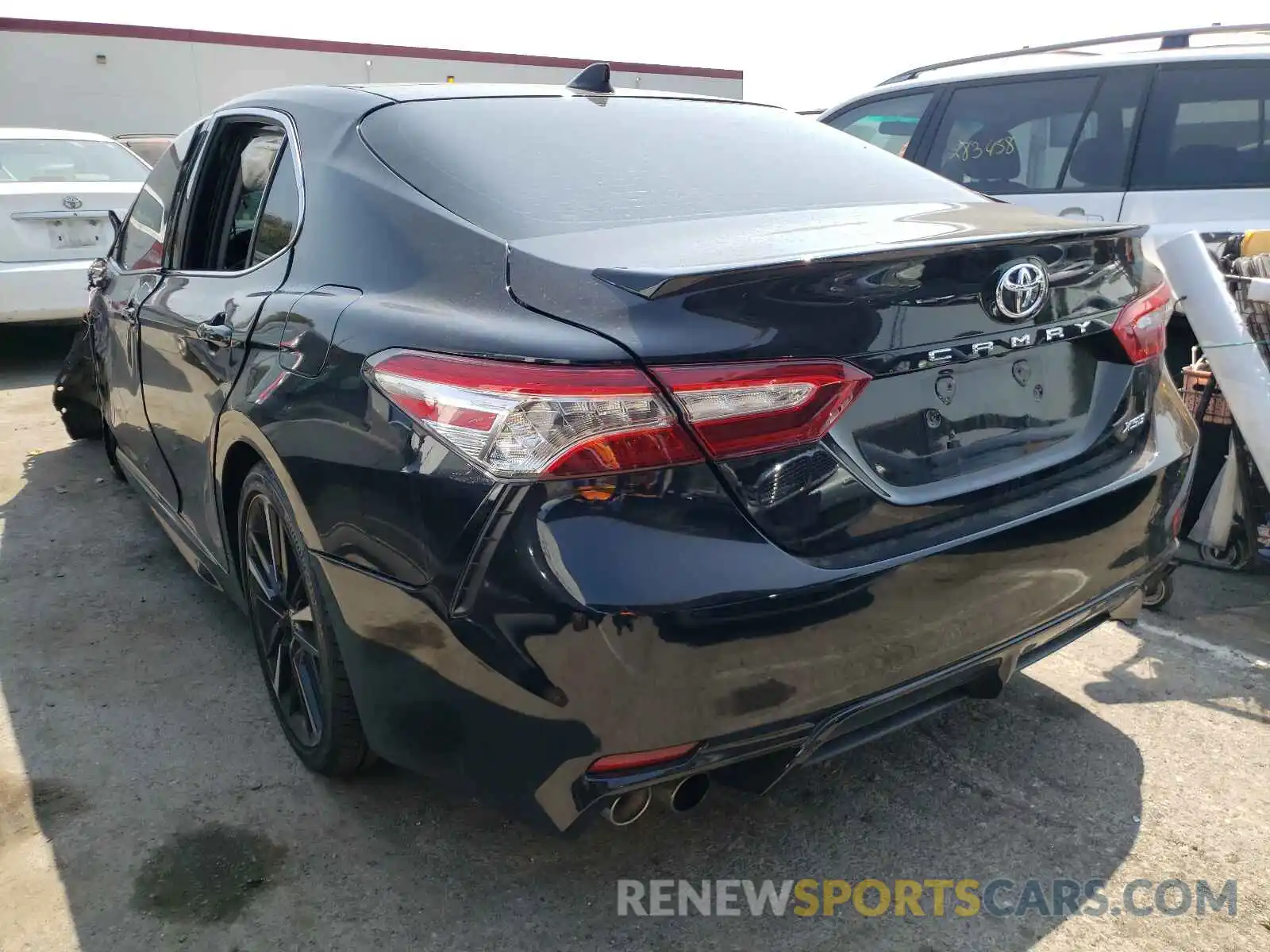 3 Photograph of a damaged car 4T1K61AK5LU995896 TOYOTA CAMRY 2020