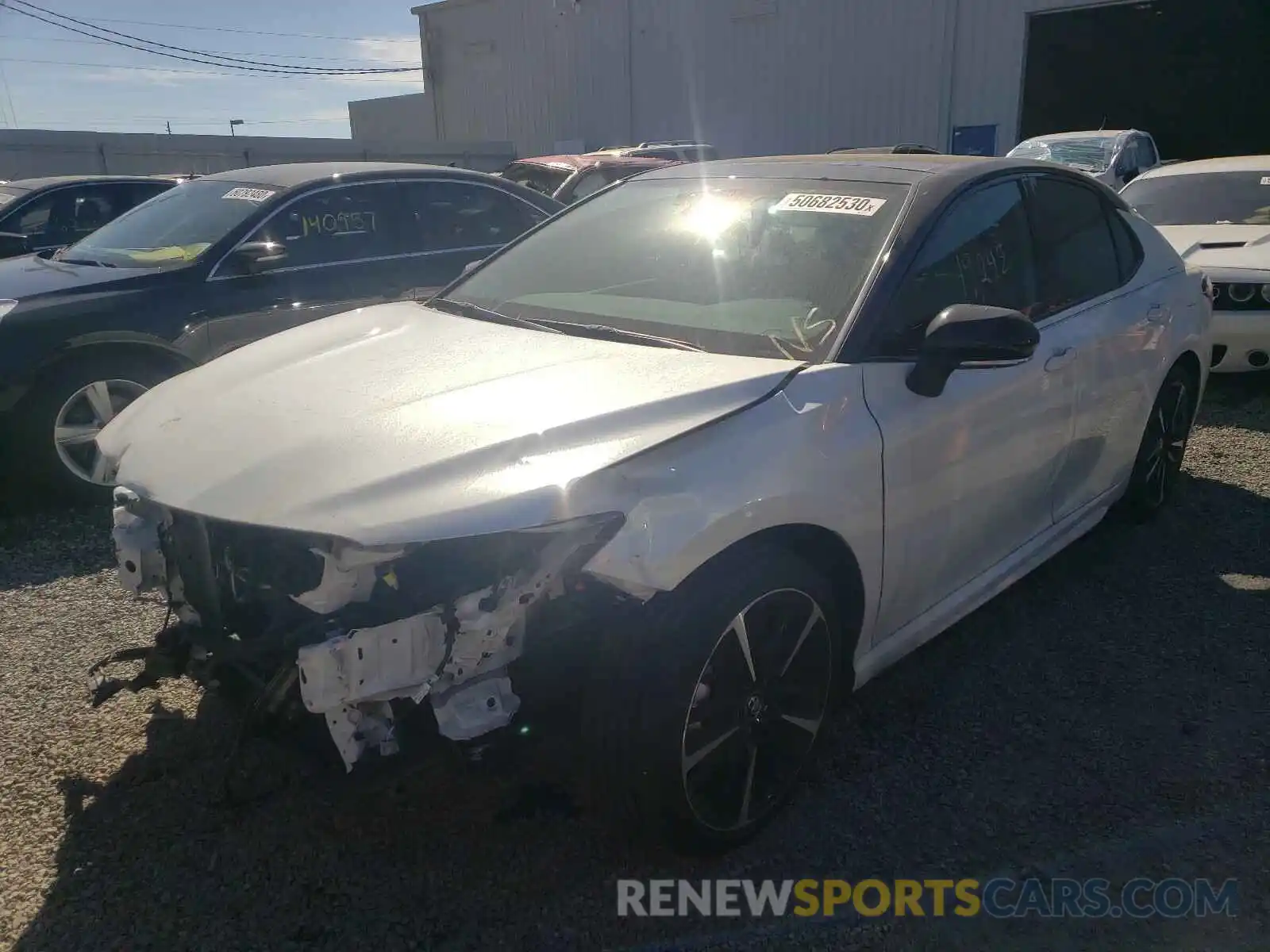 2 Photograph of a damaged car 4T1K61AK6LU302138 TOYOTA CAMRY 2020