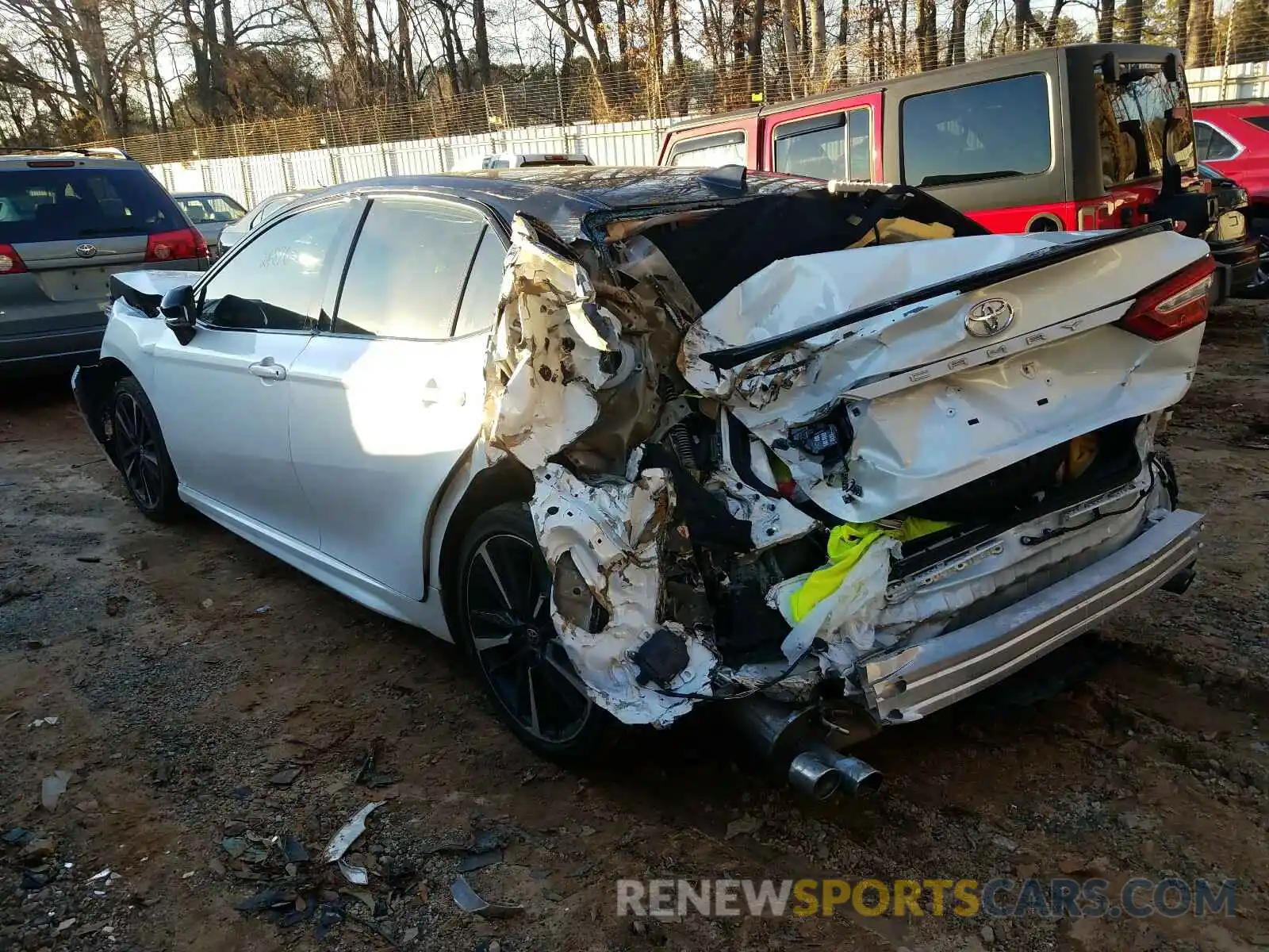 3 Photograph of a damaged car 4T1K61AK6LU310109 TOYOTA CAMRY 2020