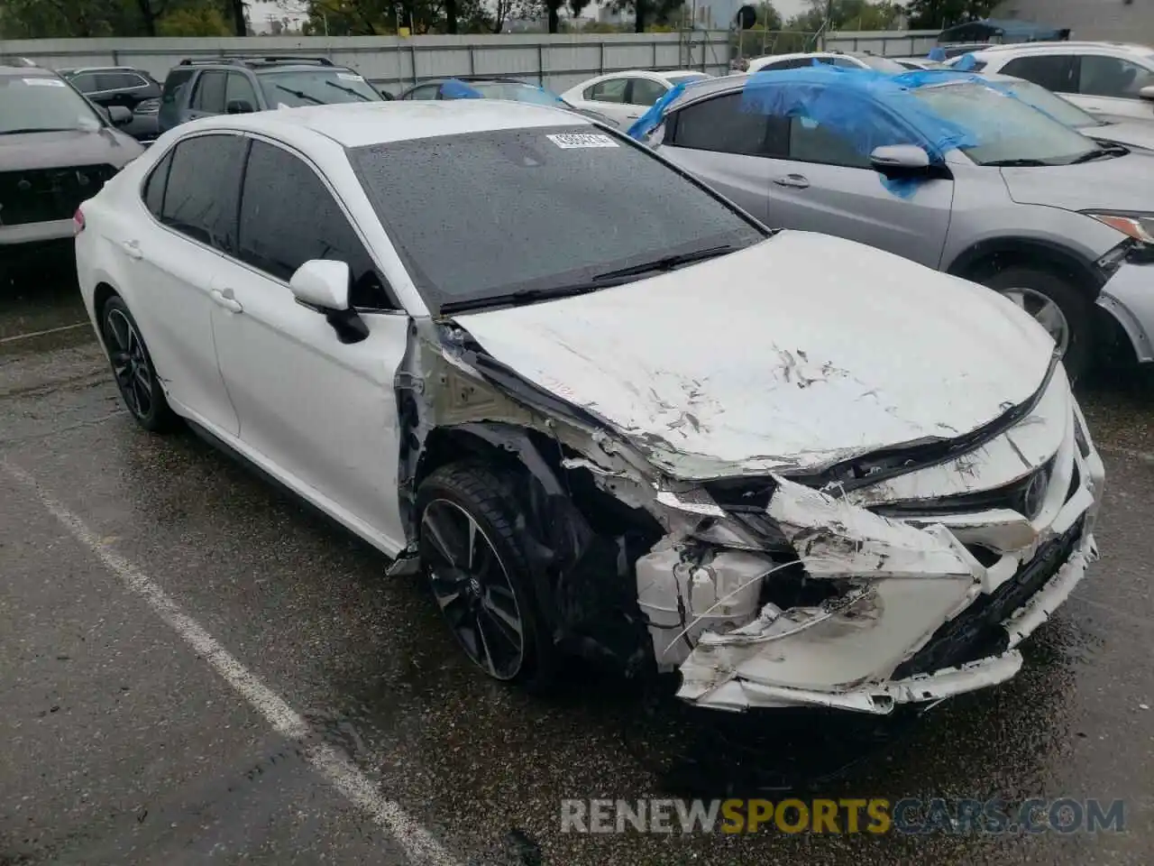 4 Photograph of a damaged car 4T1K61AK6LU314385 TOYOTA CAMRY 2020