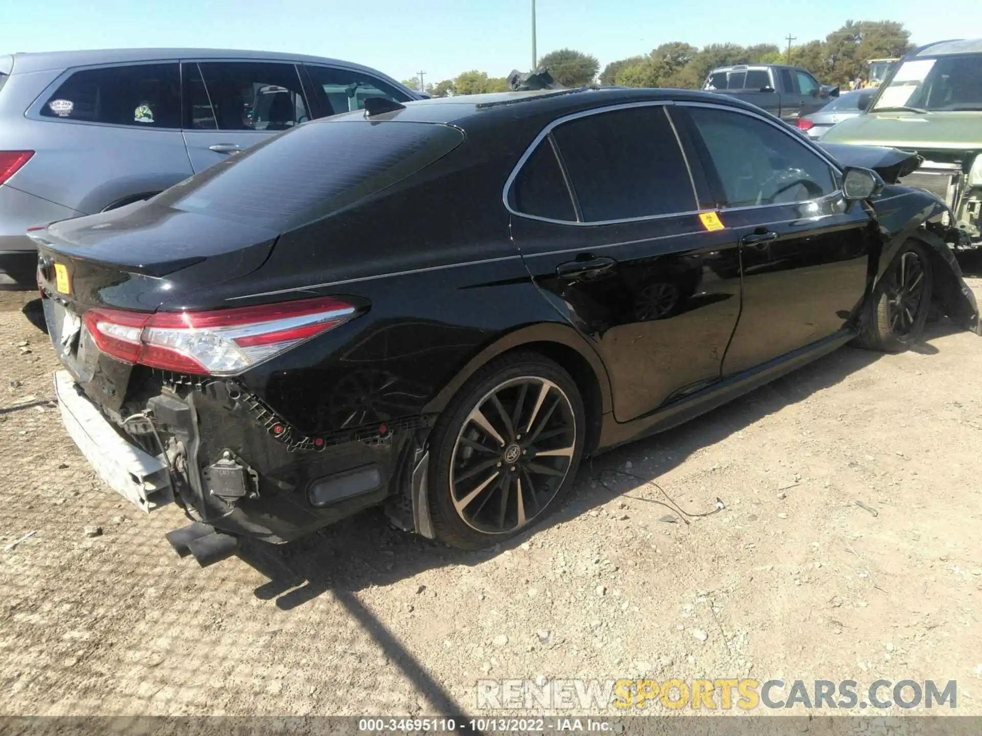 4 Photograph of a damaged car 4T1K61AK6LU321370 TOYOTA CAMRY 2020