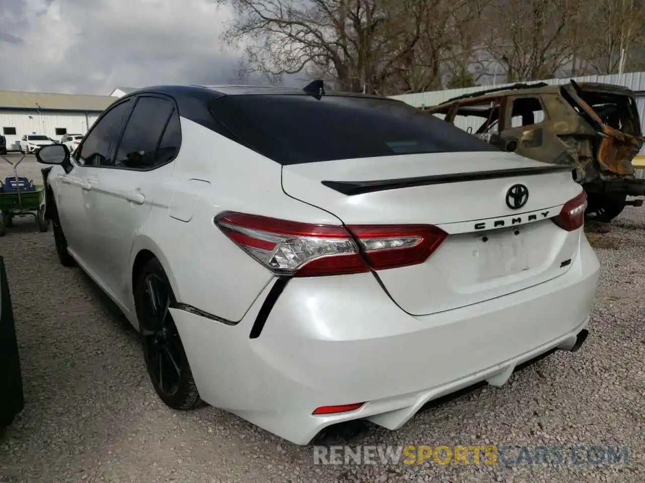 3 Photograph of a damaged car 4T1K61AK6LU327301 TOYOTA CAMRY 2020