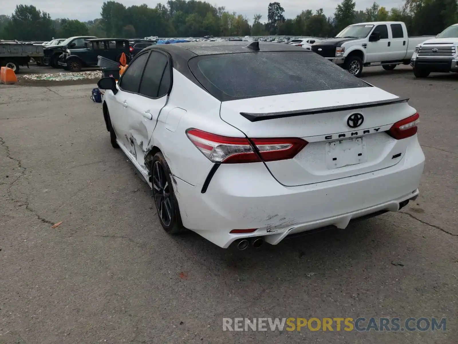 3 Photograph of a damaged car 4T1K61AK6LU353137 TOYOTA CAMRY 2020